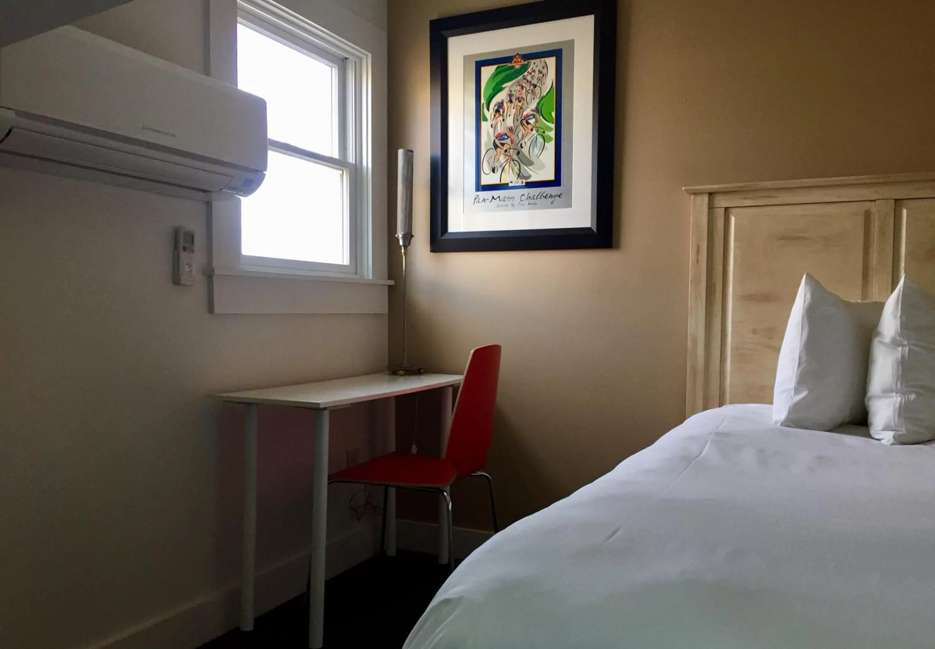 Bedroom, Bed in Pilgrim House