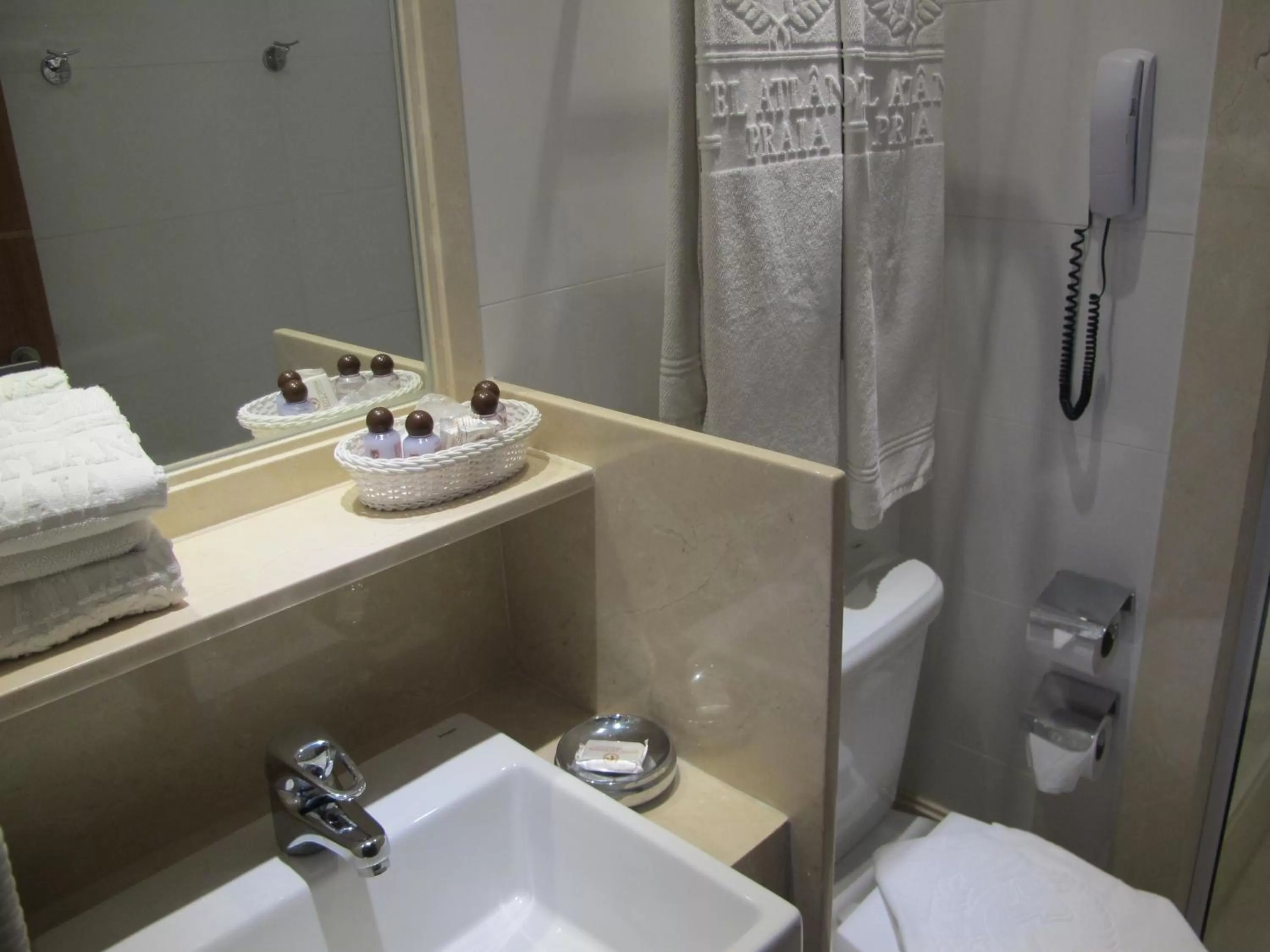 Deluxe Triple Room with Sea View in Hotel Atlantico Praia