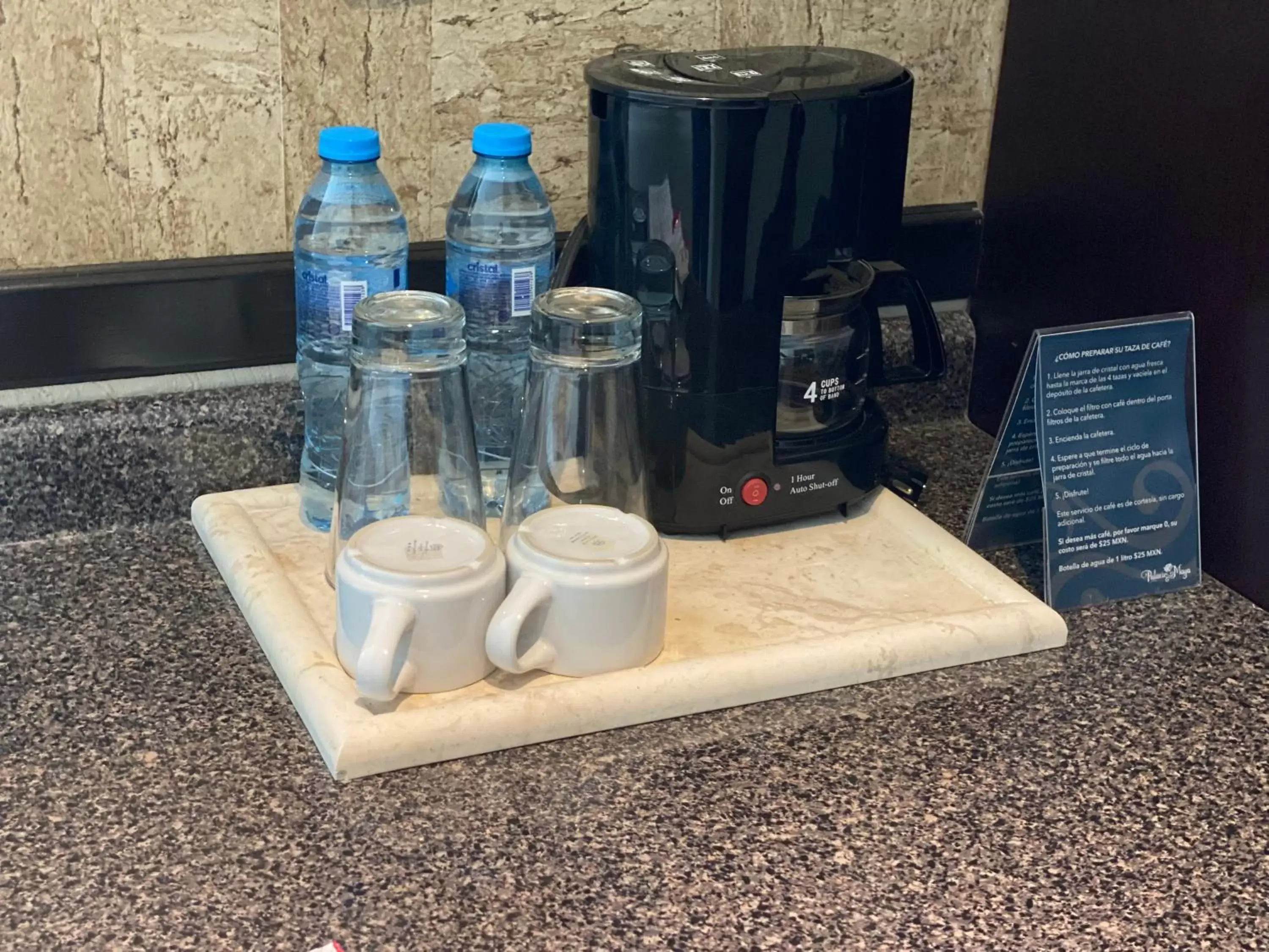 Coffee/tea facilities in Hotel Palacio Maya