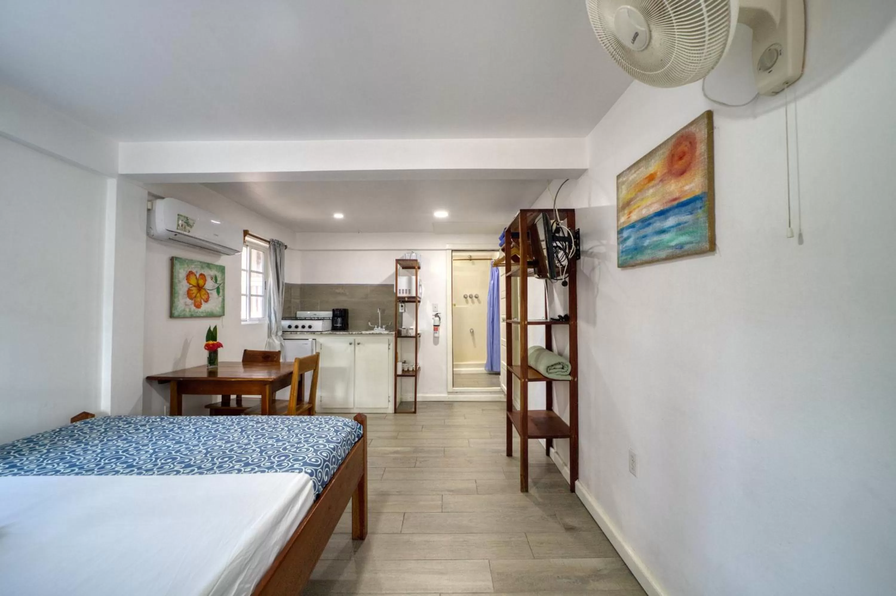 Kitchen or kitchenette, Bed in Placencia Villas