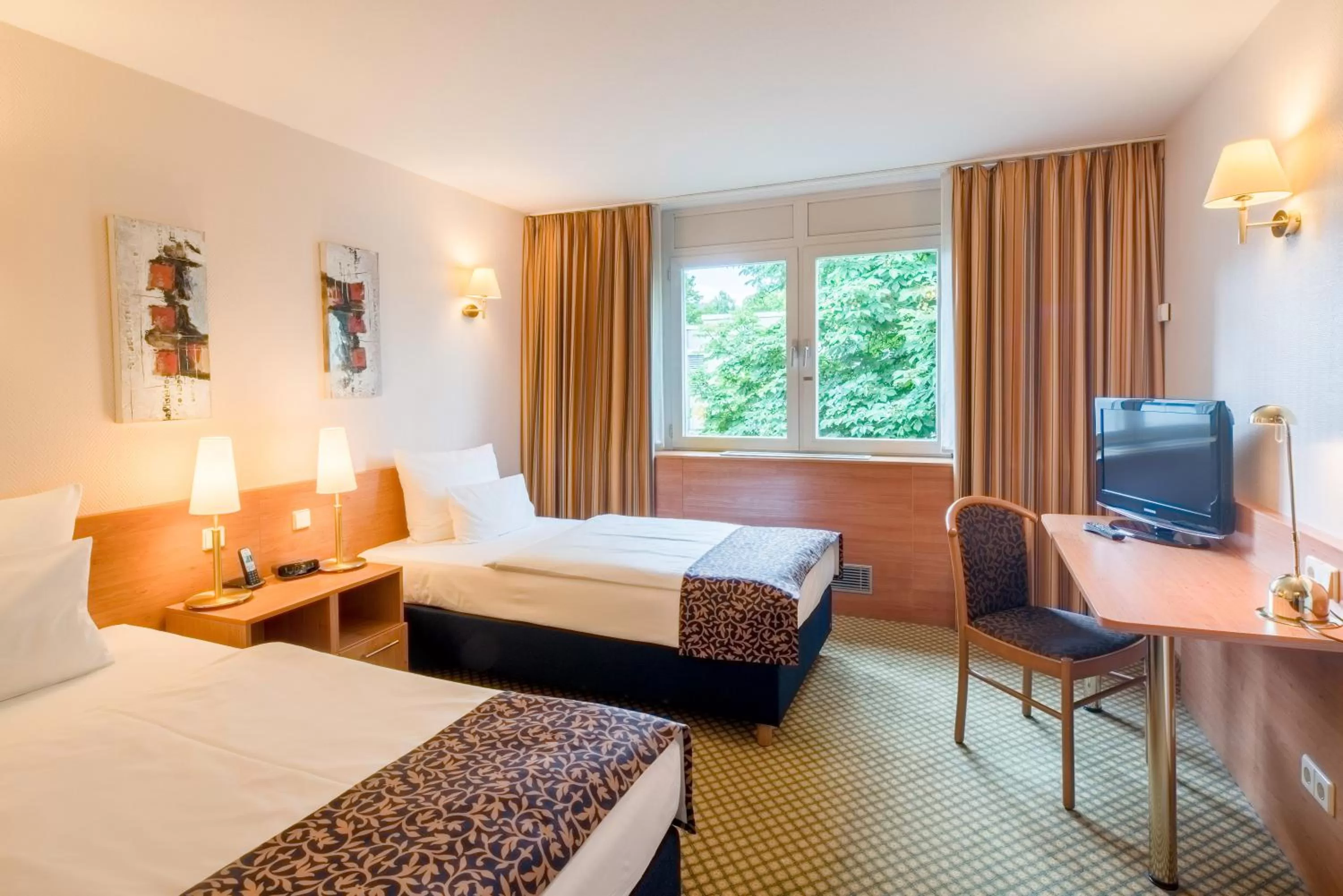 TV and multimedia, Bed in Best Western Plus Hotel Fellbach-Stuttgart