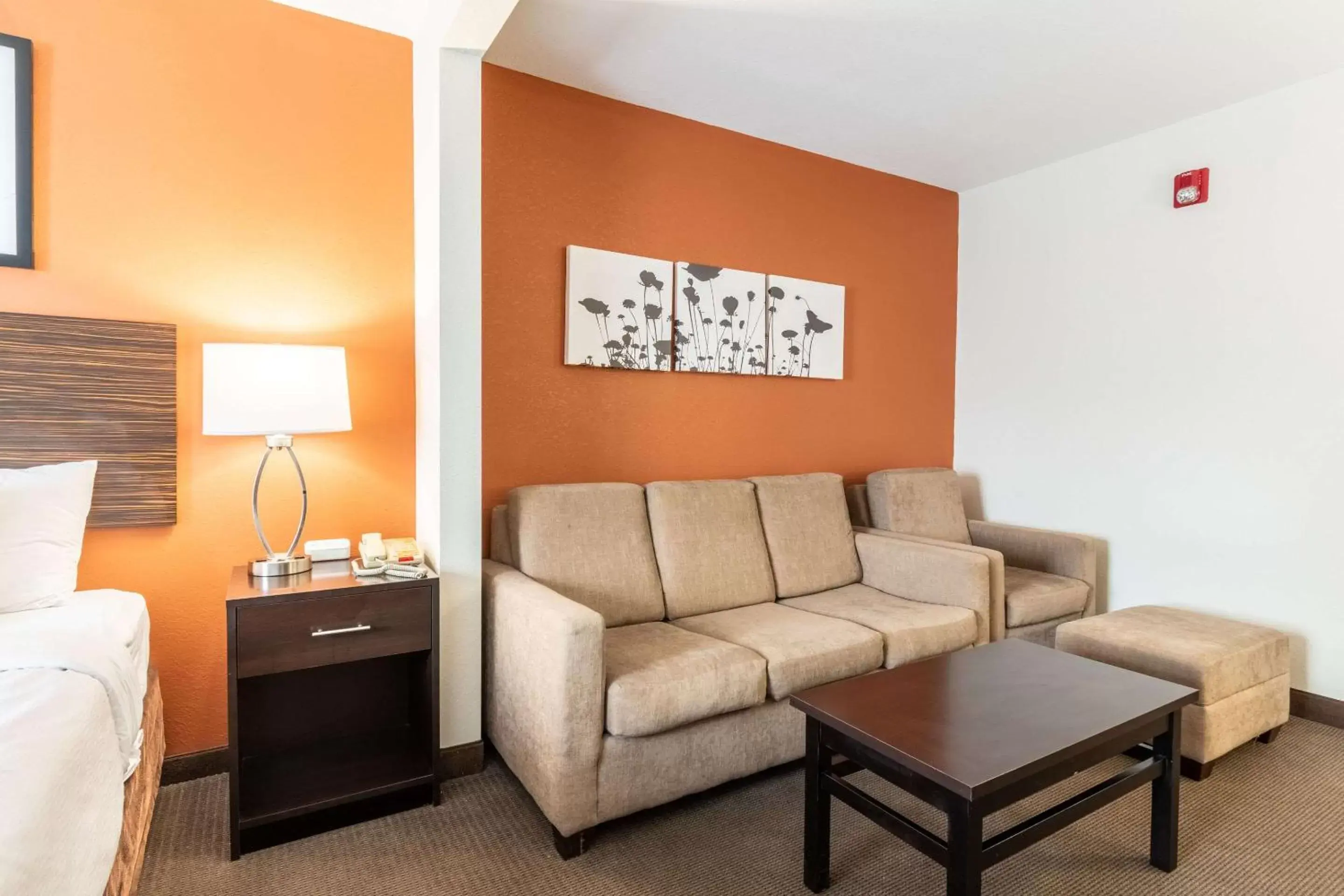 Bedroom, Seating Area in Sleep Inn & Suites Ronks