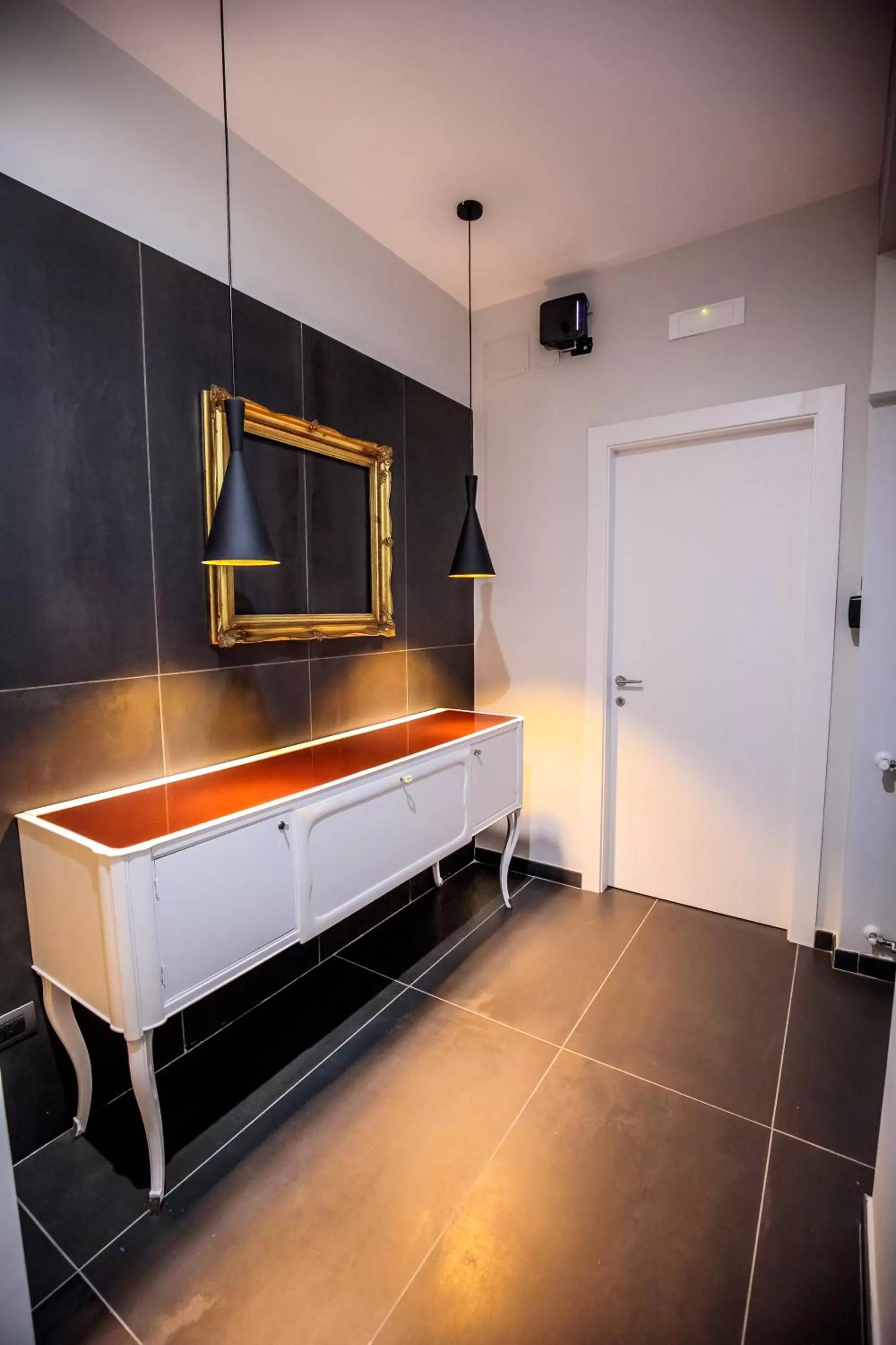 hair dresser in Medusa Cilea Guest House