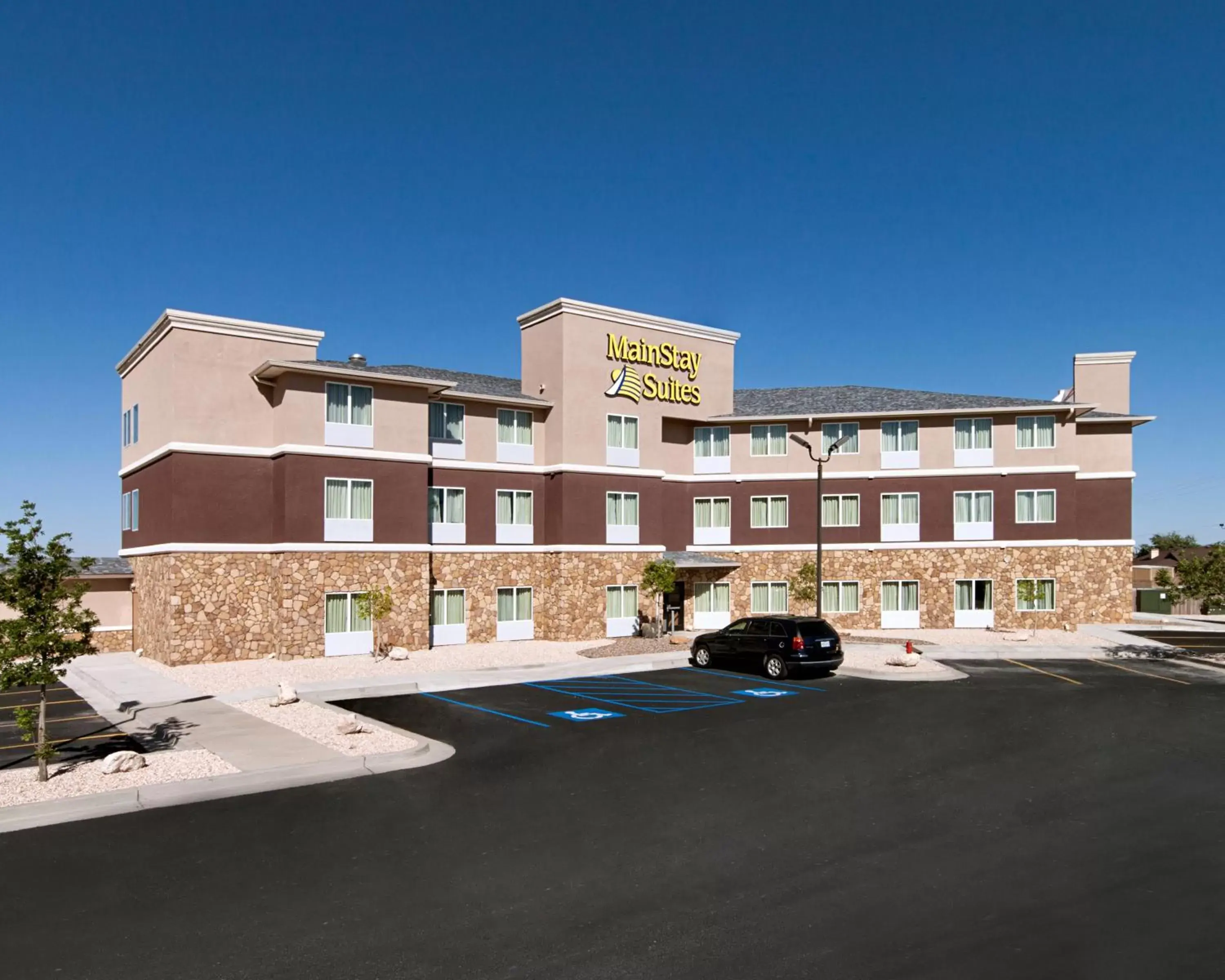 Facade/entrance, Property Building in MainStay Suites Hobbs