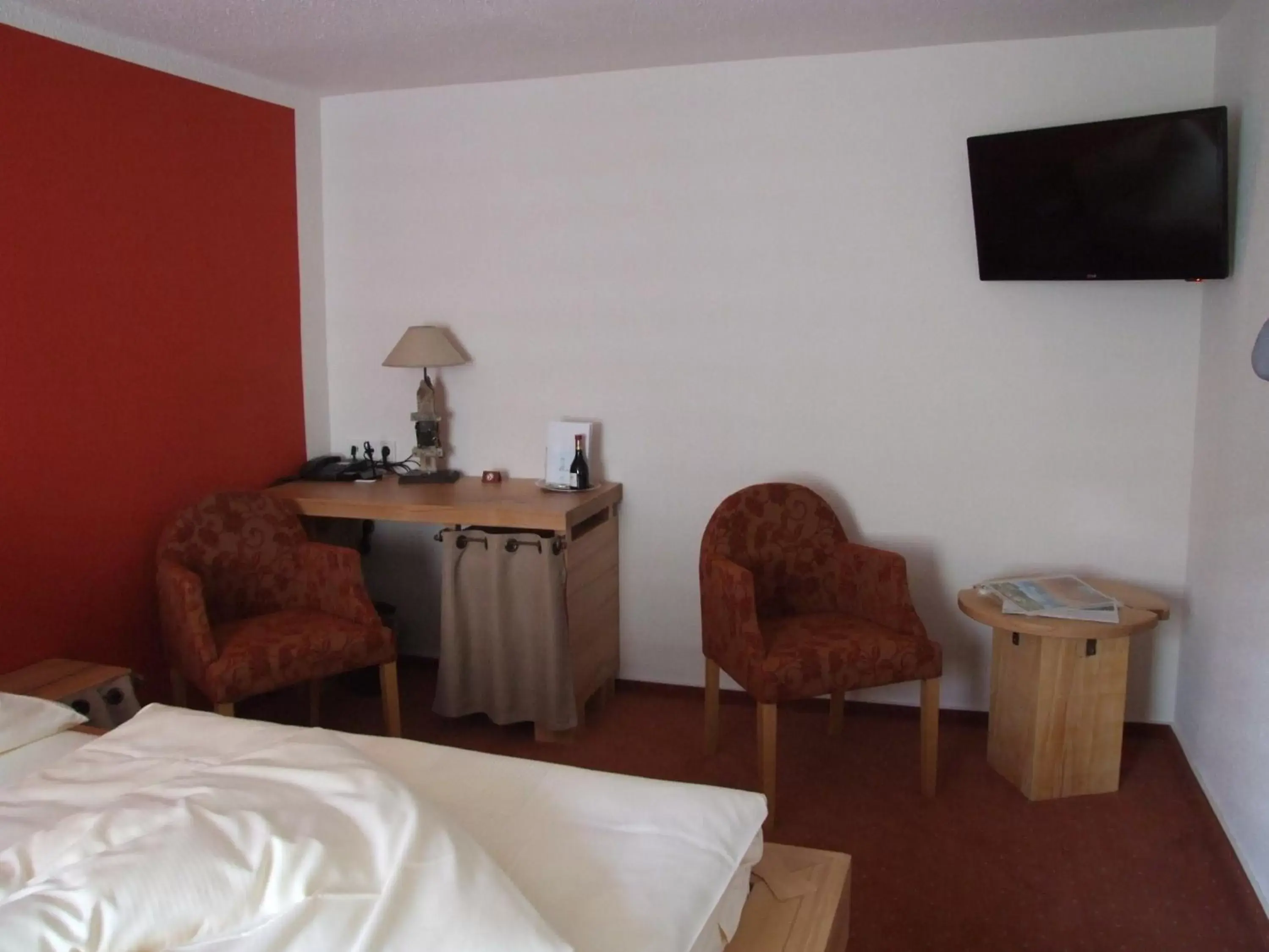 Bedroom, Seating Area in Hotel Goldener Stern