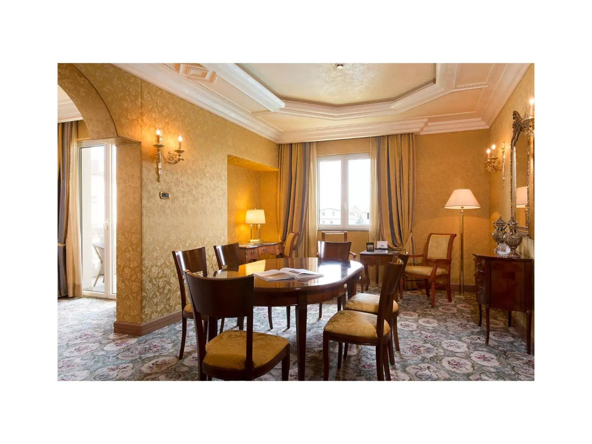 Suite in Grand Hotel Vanvitelli