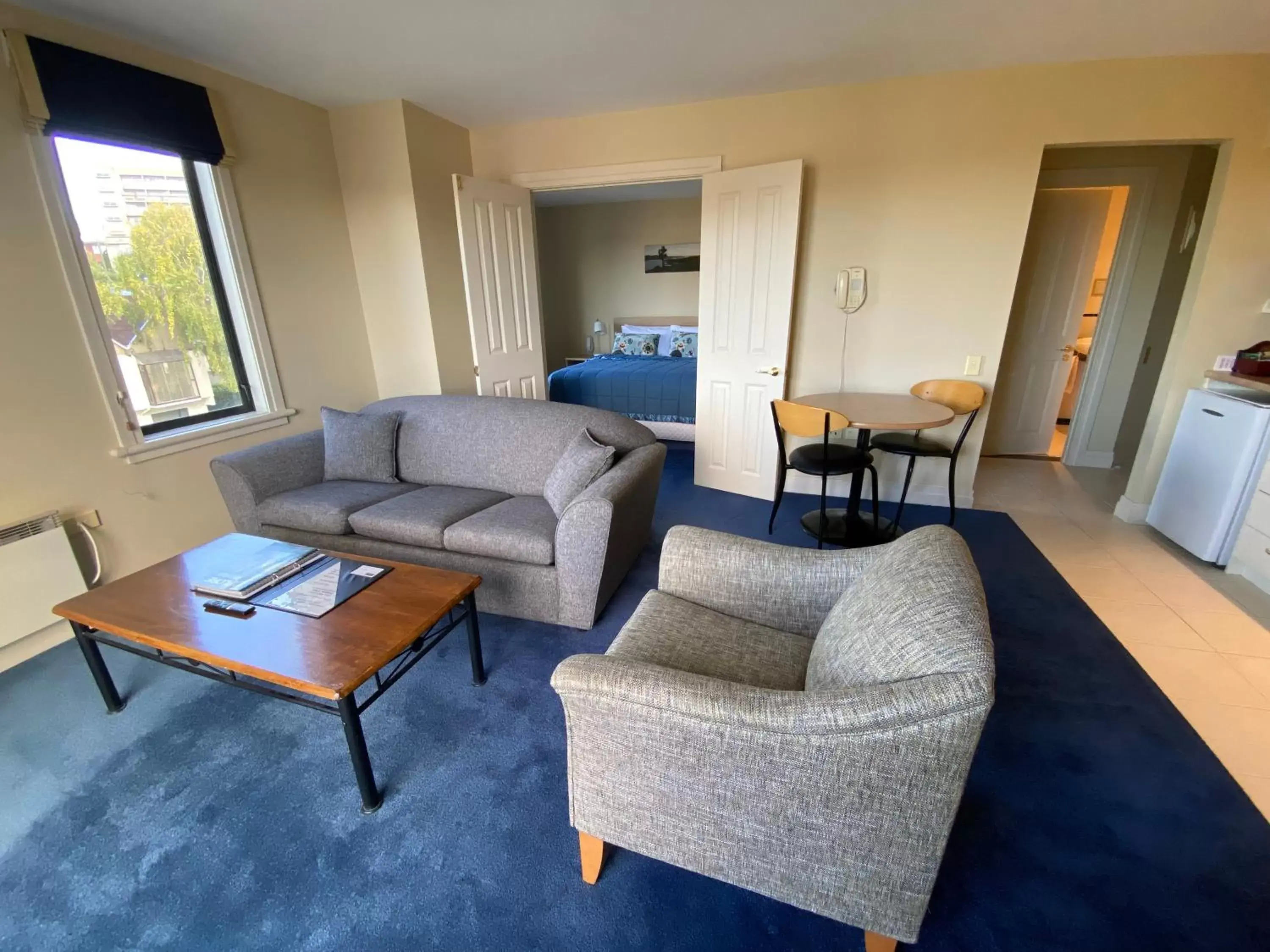 Living room, Seating Area in Motel On York