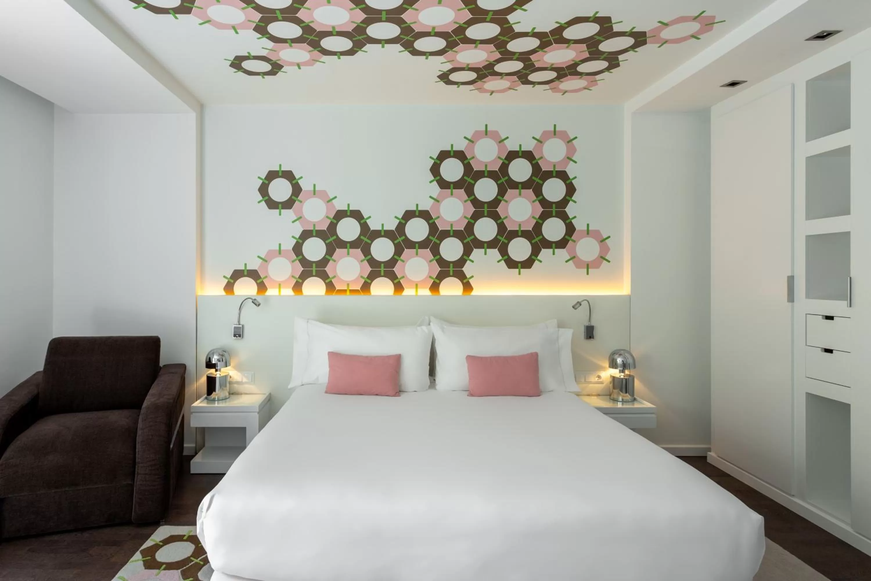 Bed in Room Mate Carla, Barcelona