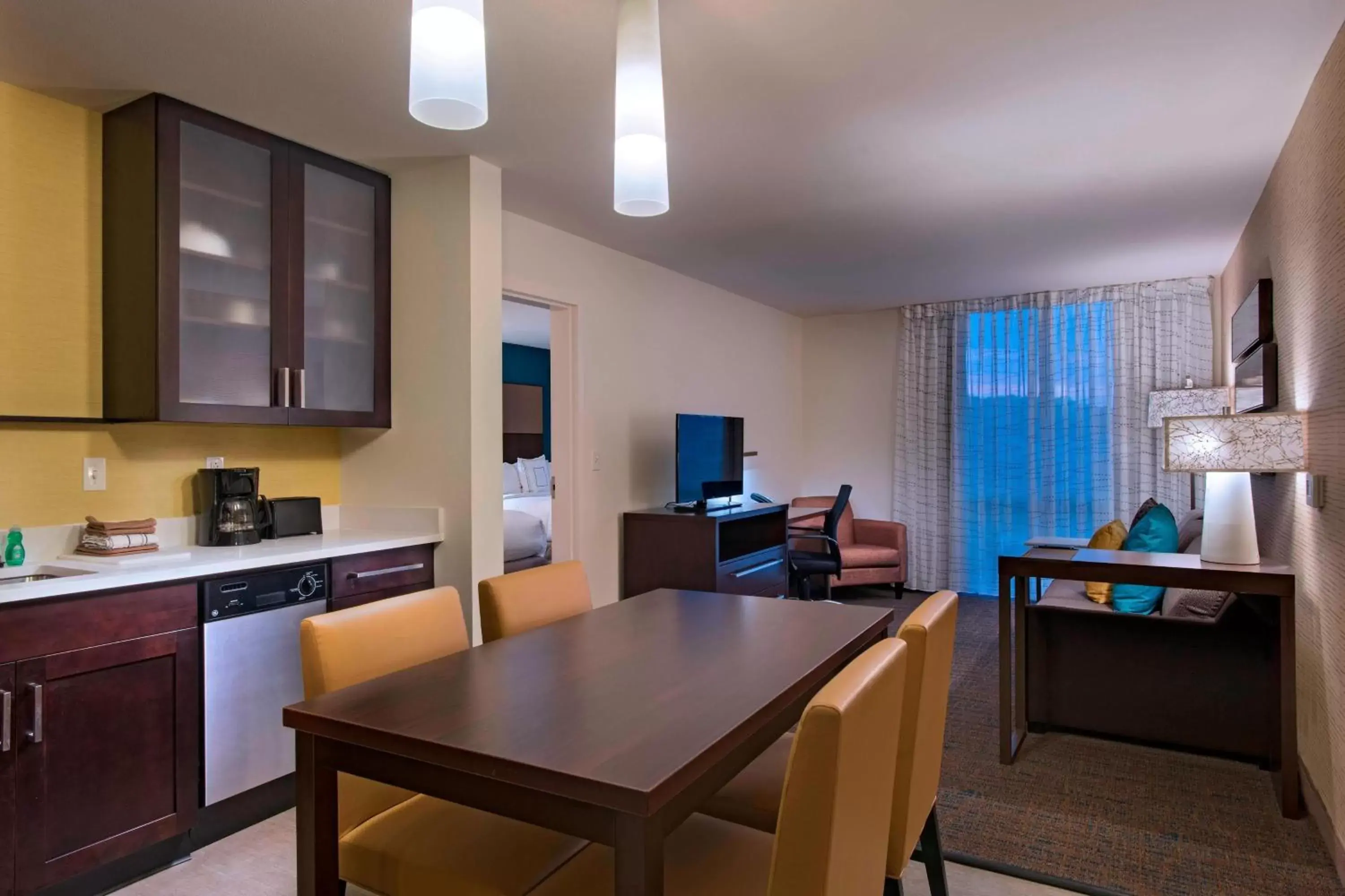 Living room, Dining Area in Residence Inn by Marriott Jackson The District at Eastover