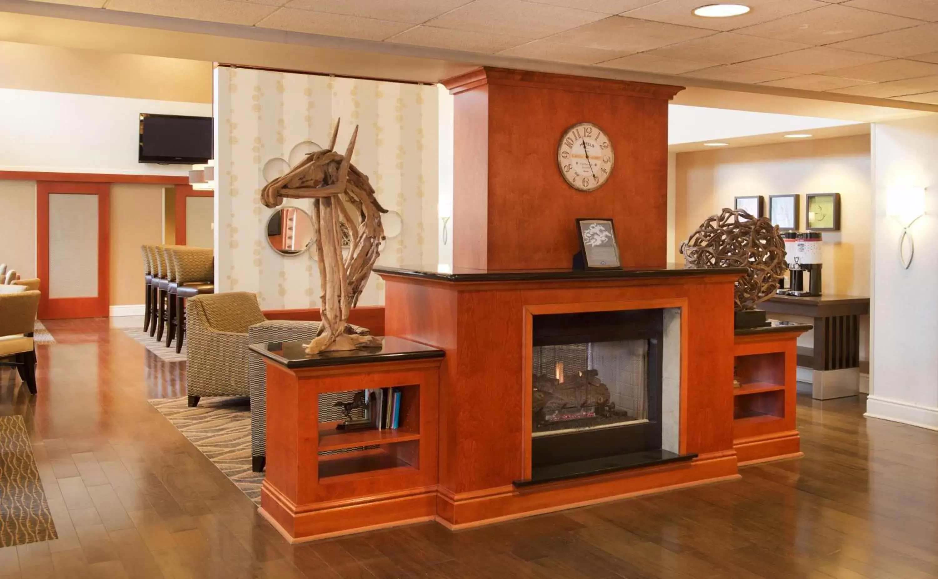 Lobby or reception, Lobby/Reception in Hampton Inn & Suites Pittsburgh-Meadow Lands