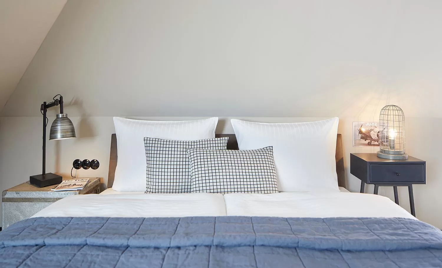 Photo of the whole room, Bed in Fliegerdeich Hotel & Restaurant