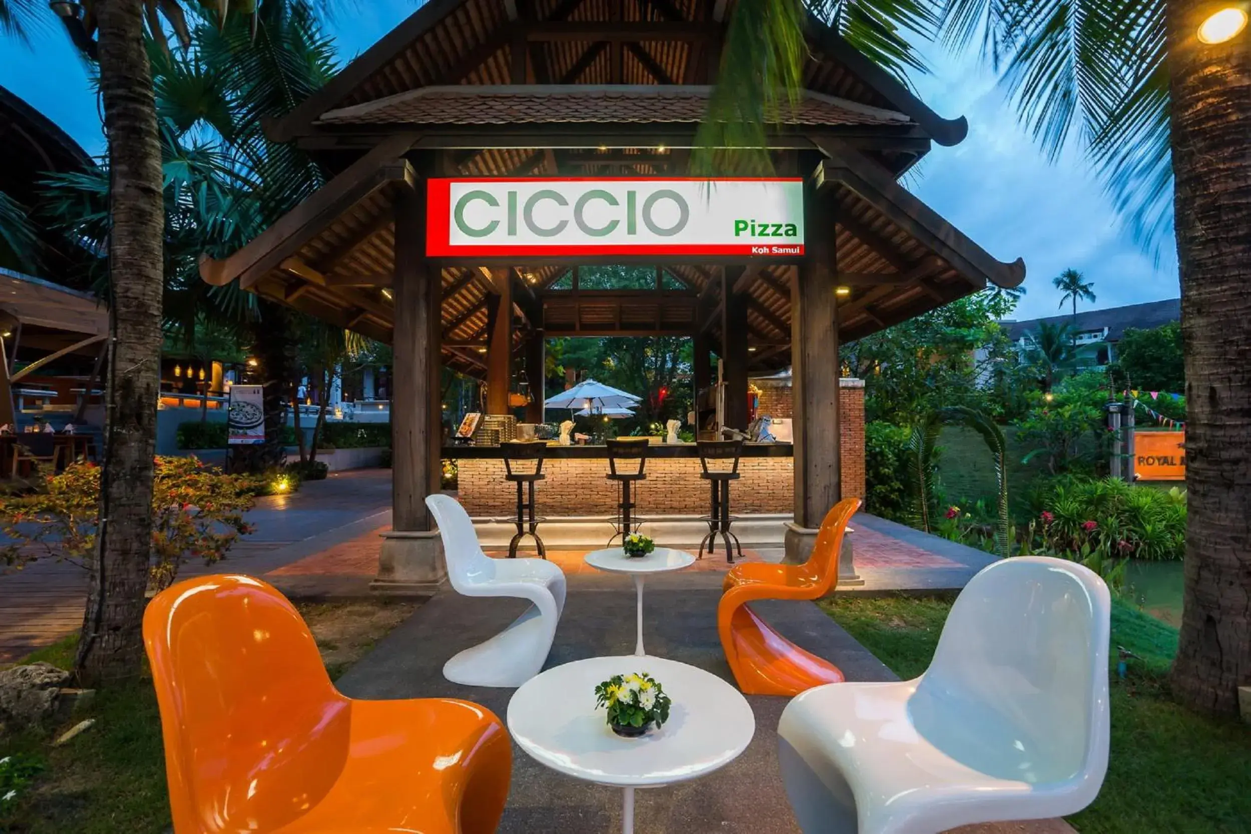 Restaurant/places to eat in Royal Muang Samui Villas - SHA Extra Plus Restaurant/places to eat in Royal Muang Samui Villas - SHA Extra Plus