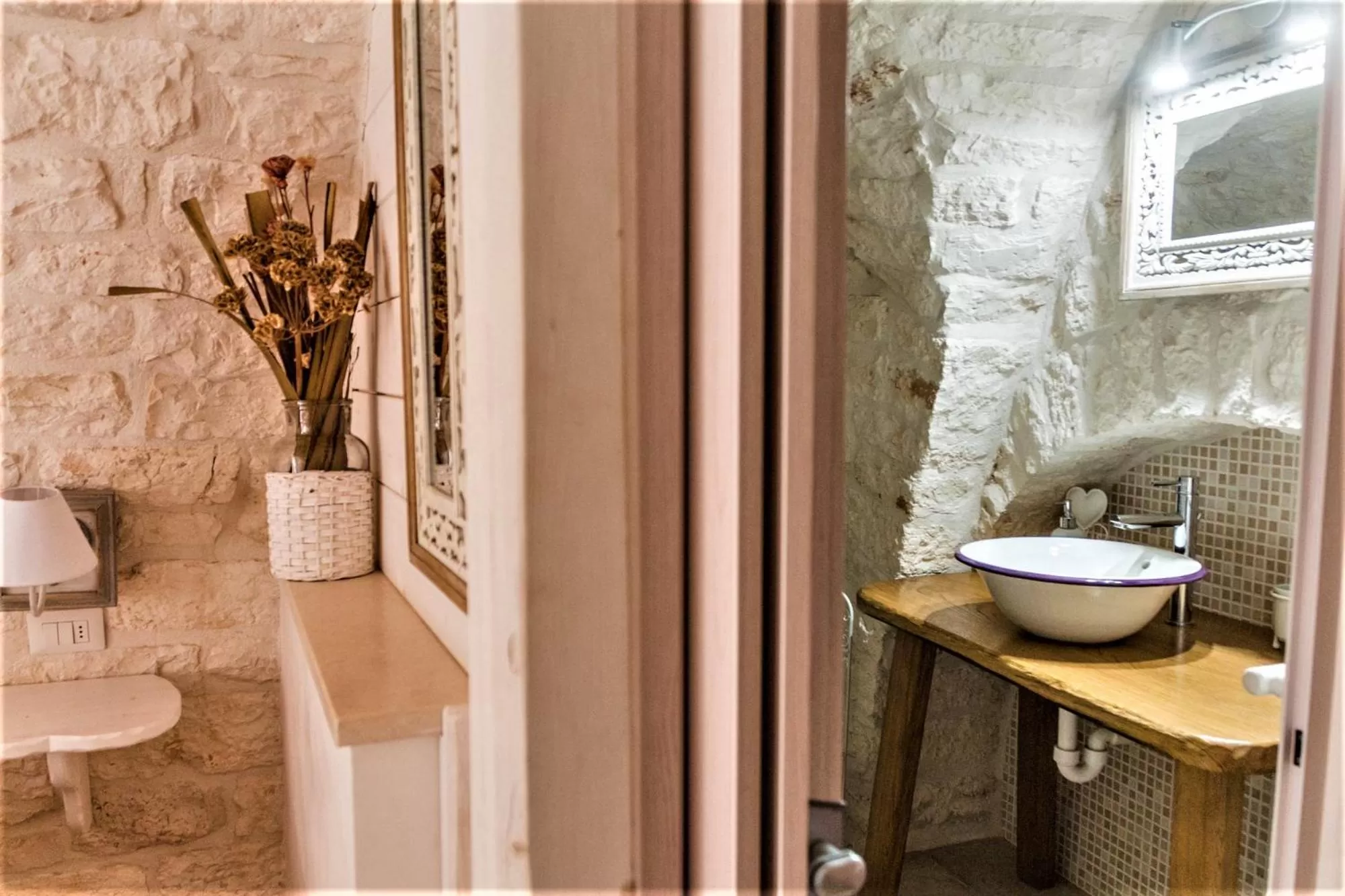 Bathroom in Trulli Donna Isabella