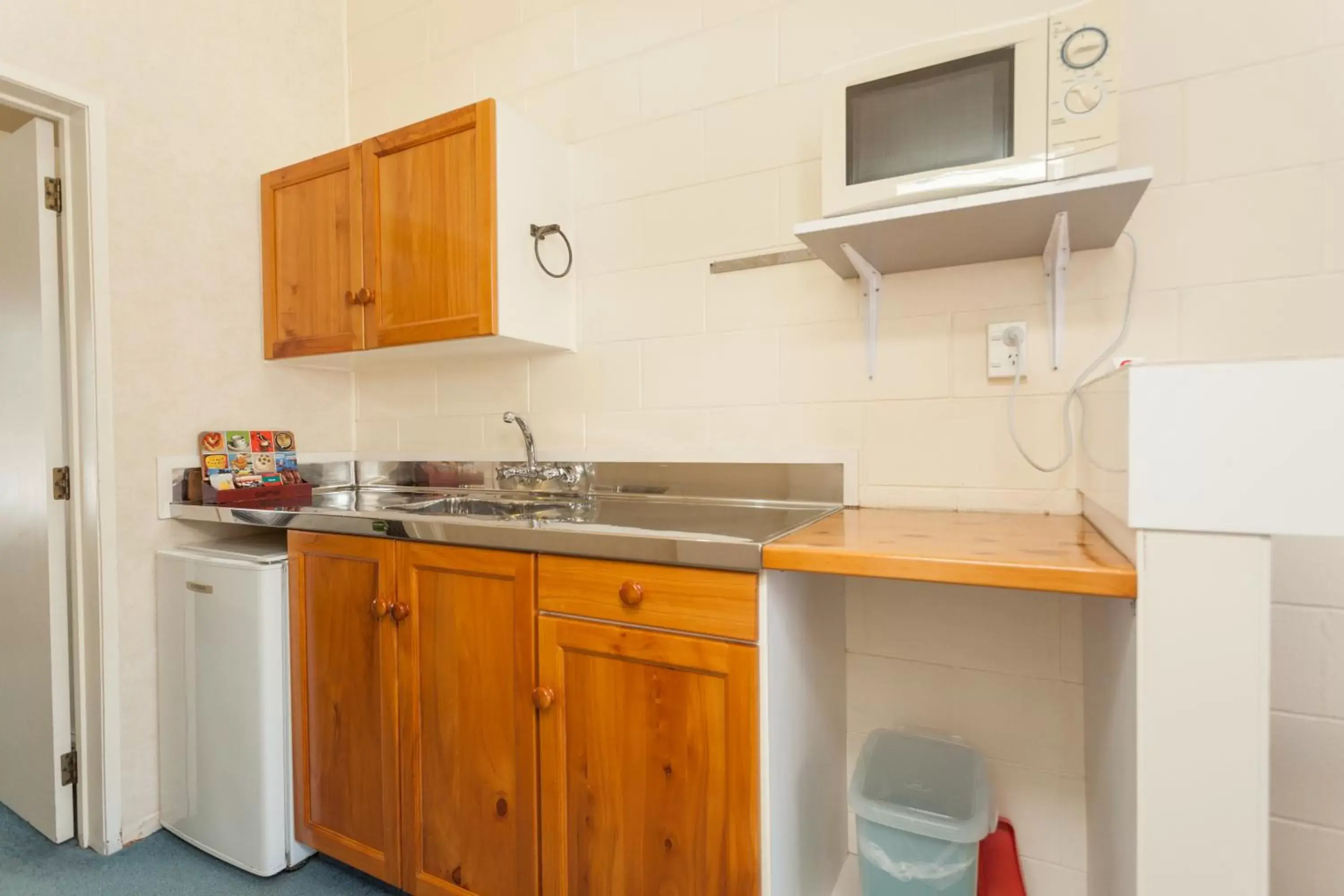 Kitchen or kitchenette, Kitchen/Kitchenette in Kerikeri Court Motel