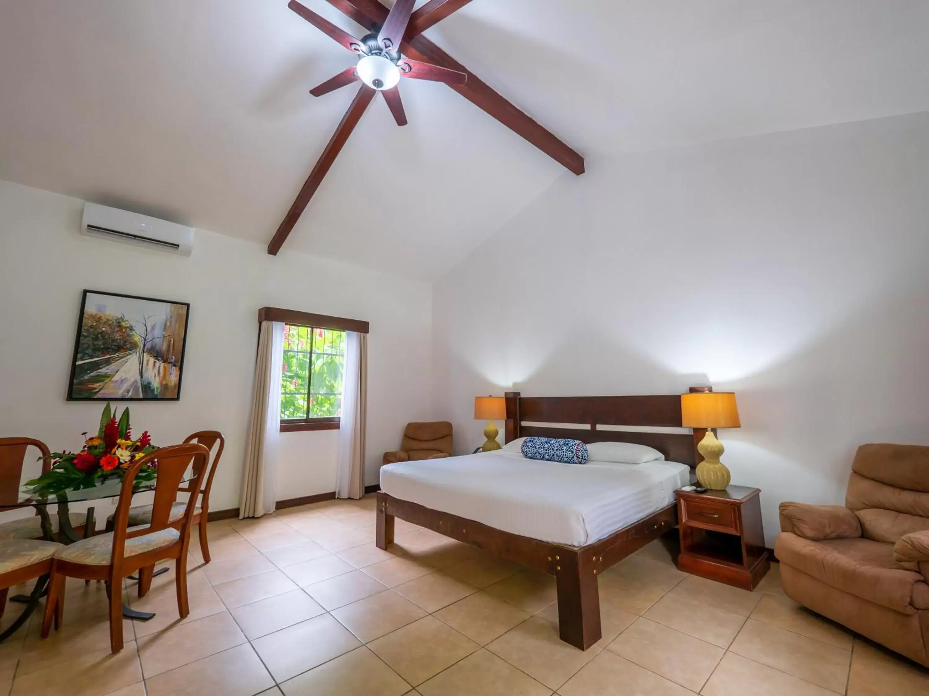 Photo of the whole room, Bed in Villa Lapas Jungle Village