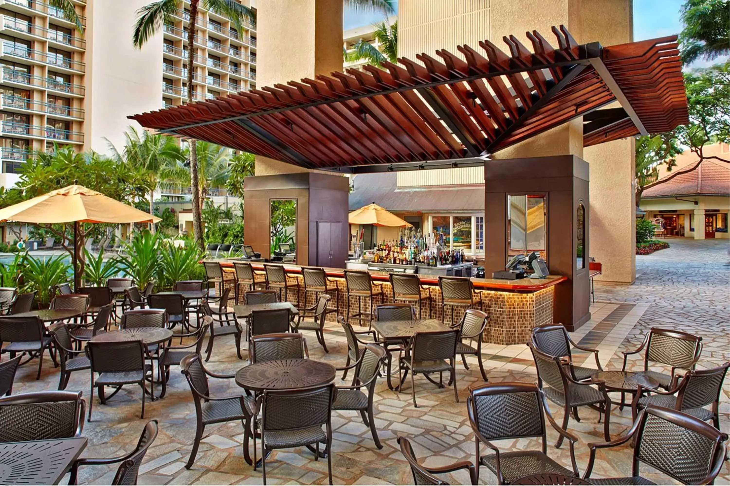 Lounge or bar in Hilton Hawaiian Village Waikiki Beach Resort Lounge or bar in Hilton Hawaiian Village Waikiki Beach Resort