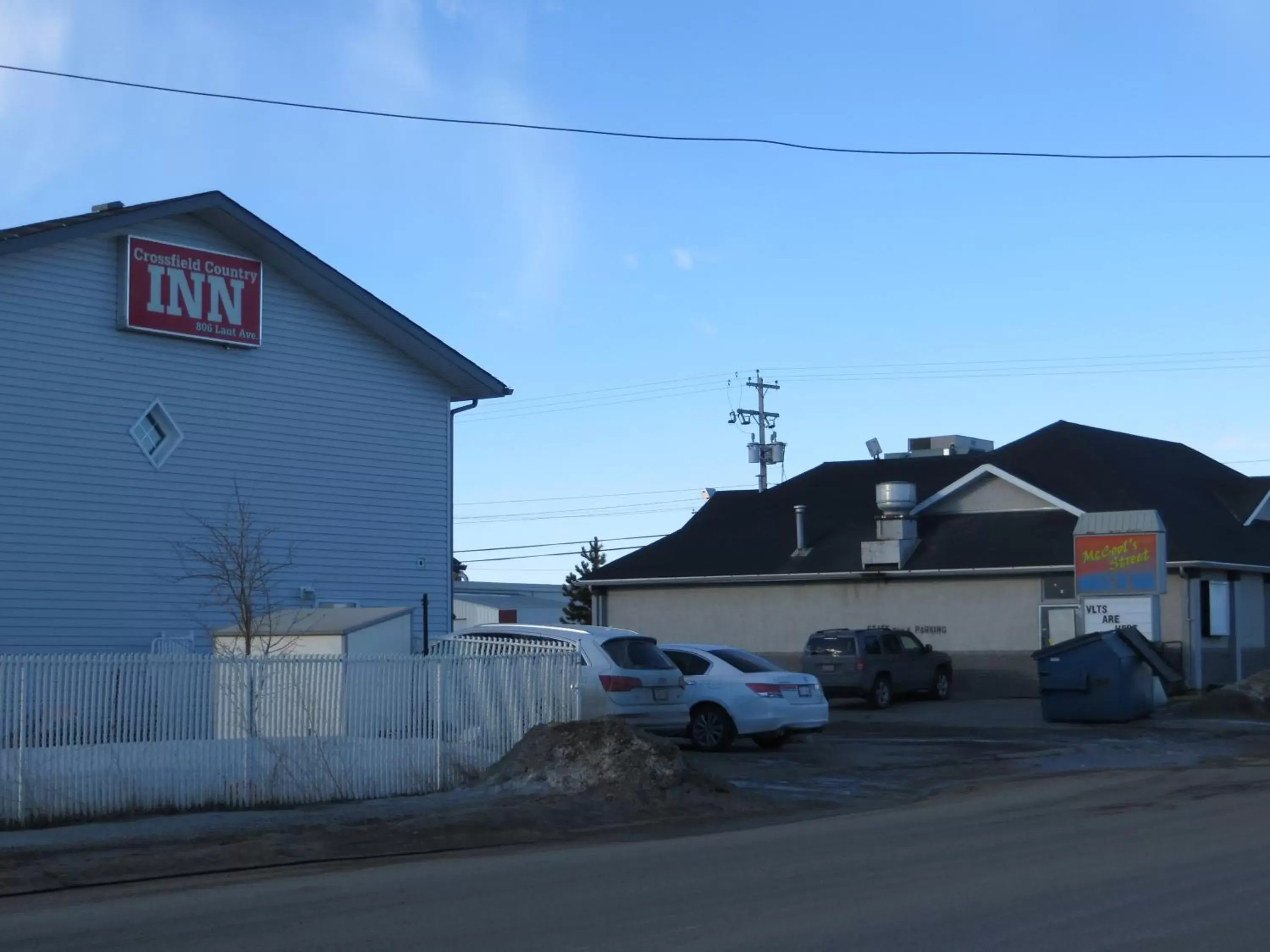 Facade/entrance, Winter in Crossfield Country Inn