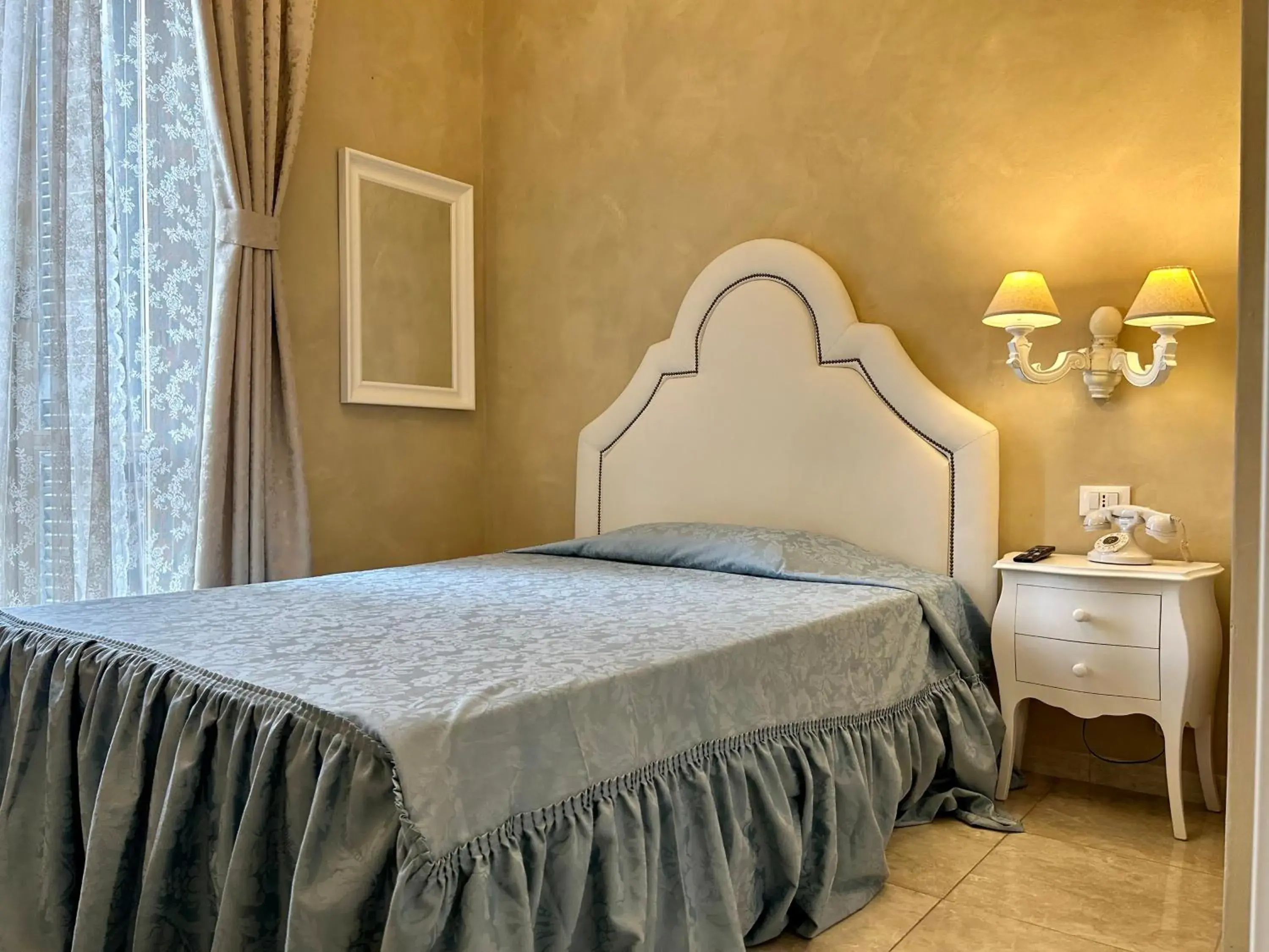 Bedroom, Bed in Boutique Hotel Calais Milano