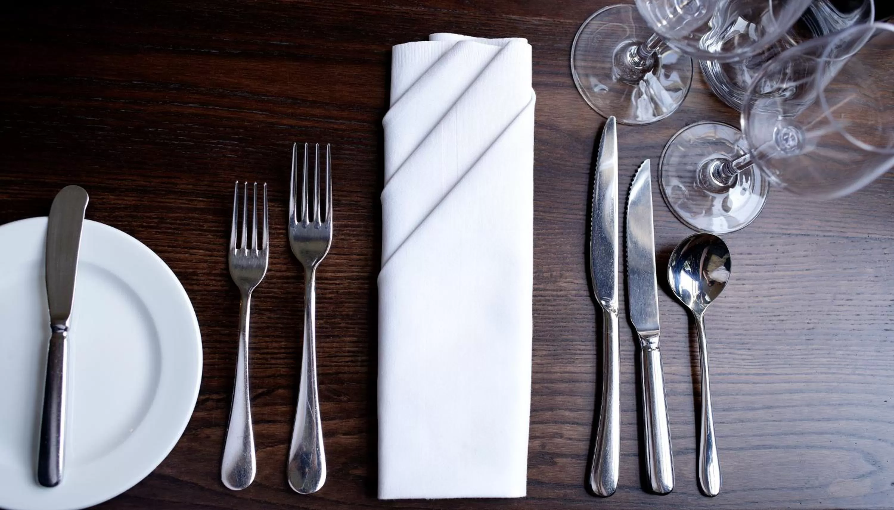 Restaurant/places to eat in Nira Caledonia