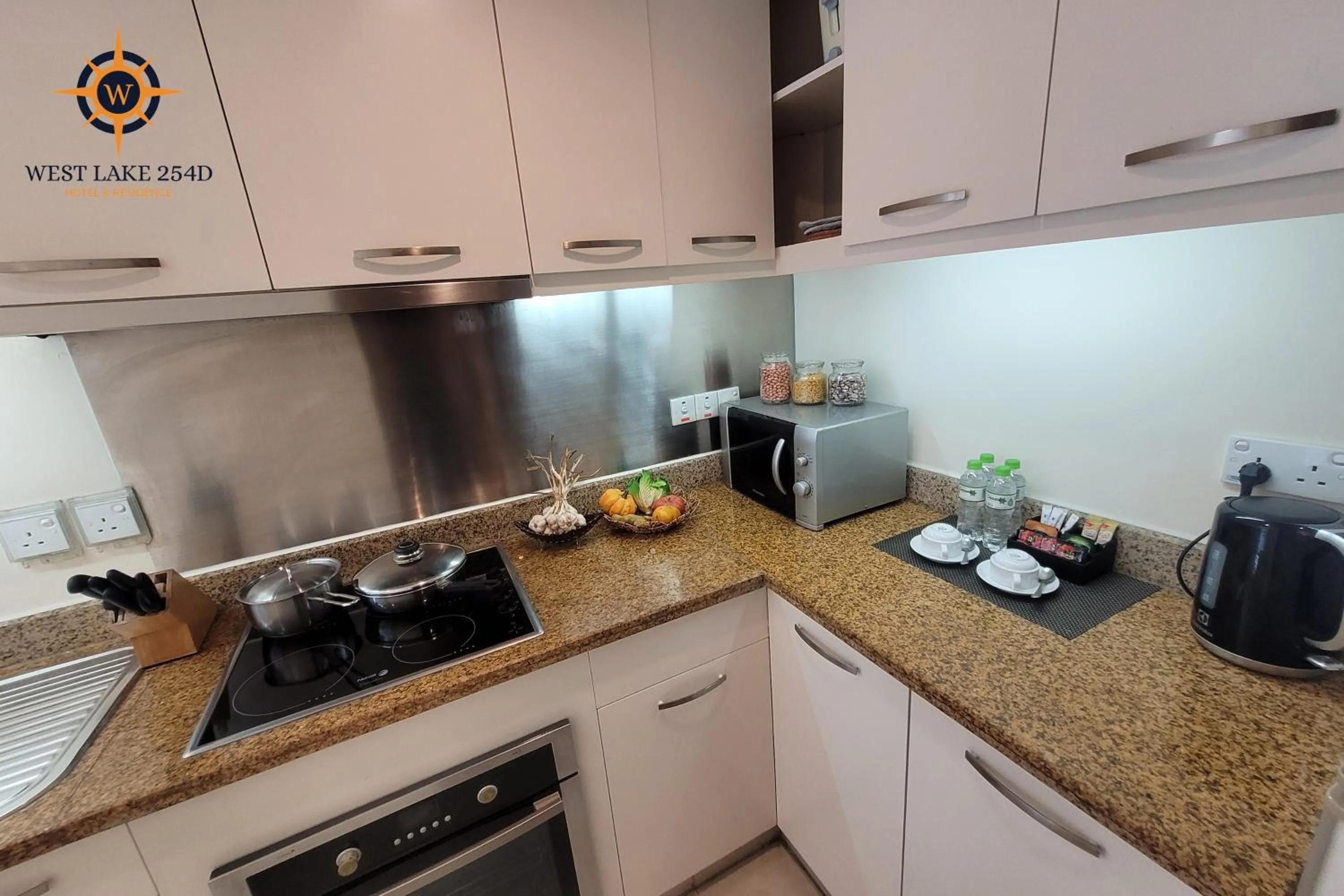 2-bedroom Premier in West Lake 254D Hotel & Residence