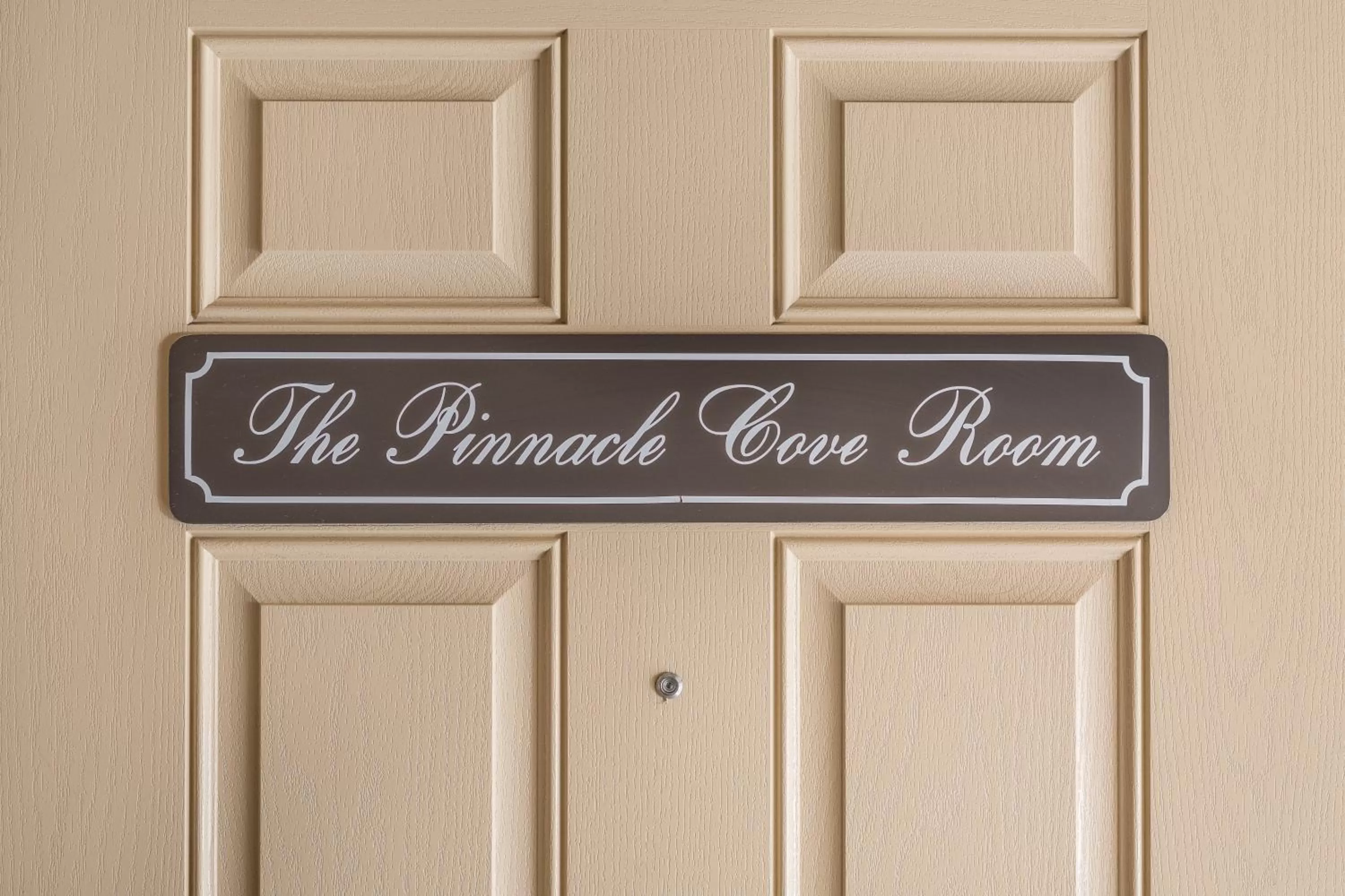 Logo/Certificate/Sign in Stage Coach Lodge