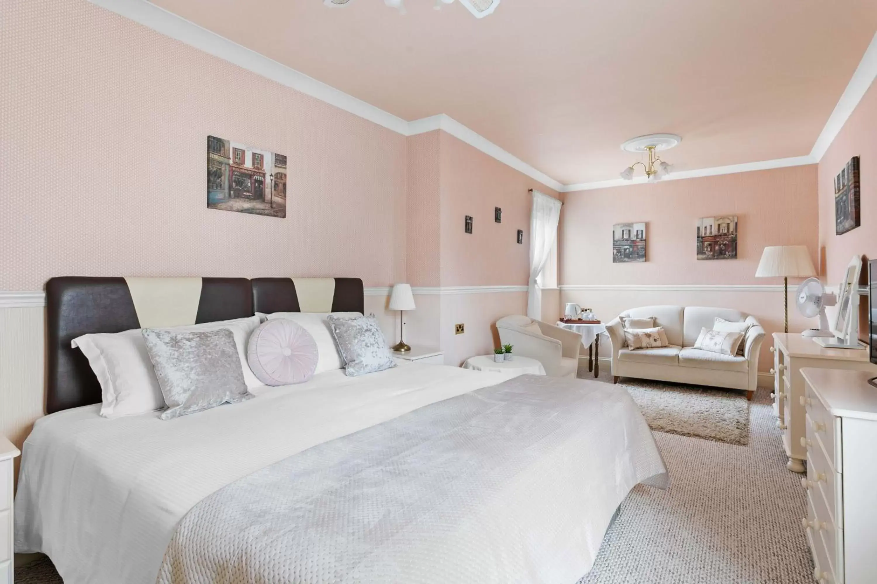 Junior Suite in The Berburry Junior Suite in The Berburry