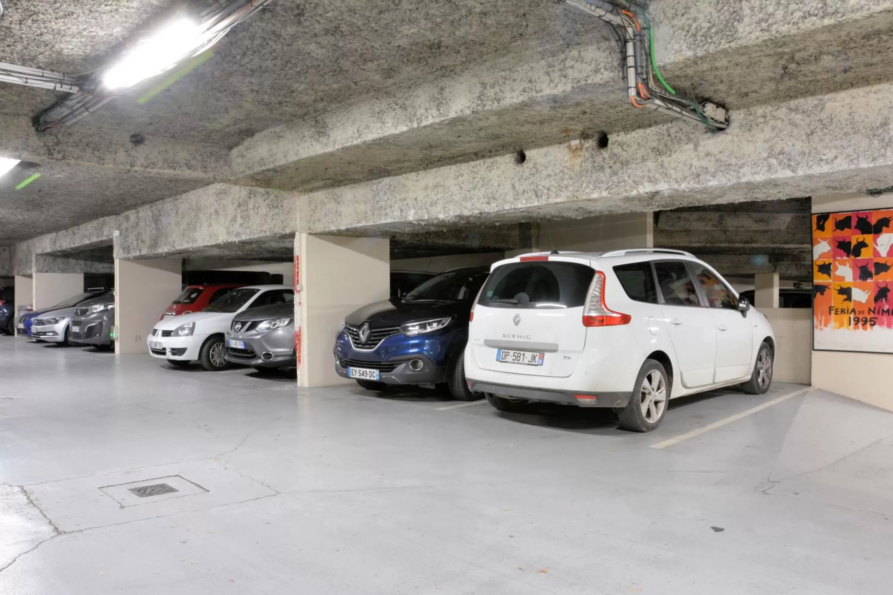 Parking in Novotel Atria Nimes Centre