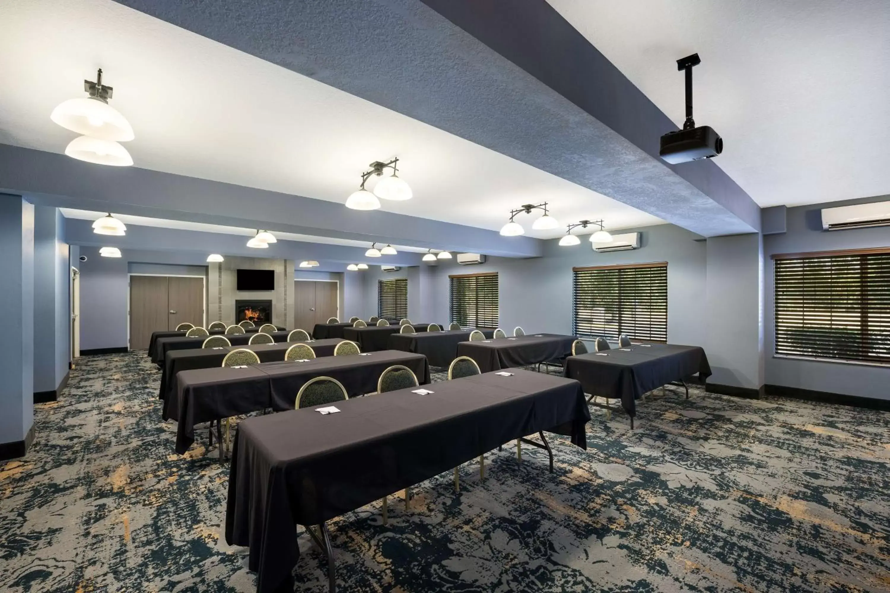 Meeting/conference room in Best Western University Inn and Suites