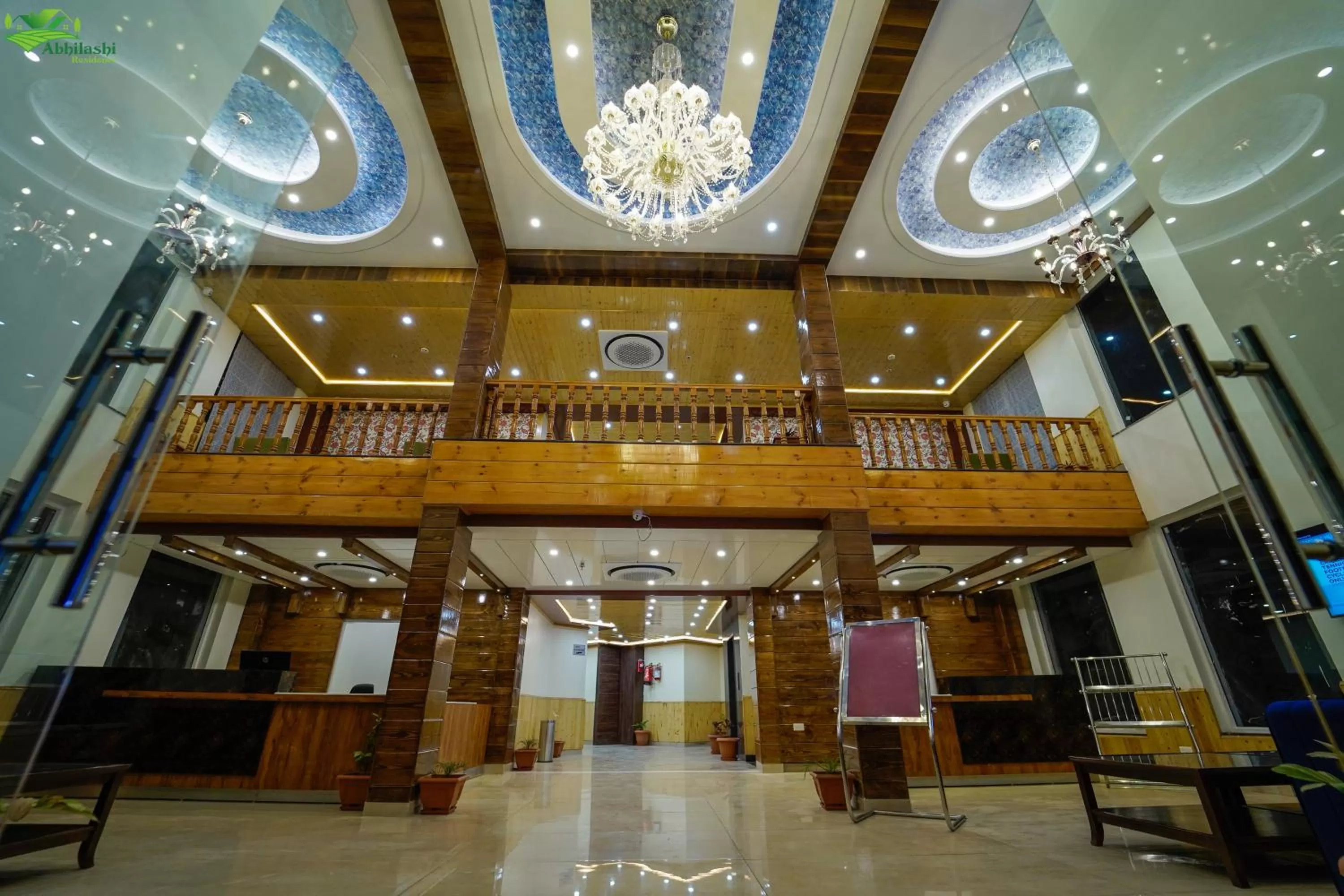 Lobby or reception in Abhilashi Residency & Spa - Centrally Heated & Air Cooled