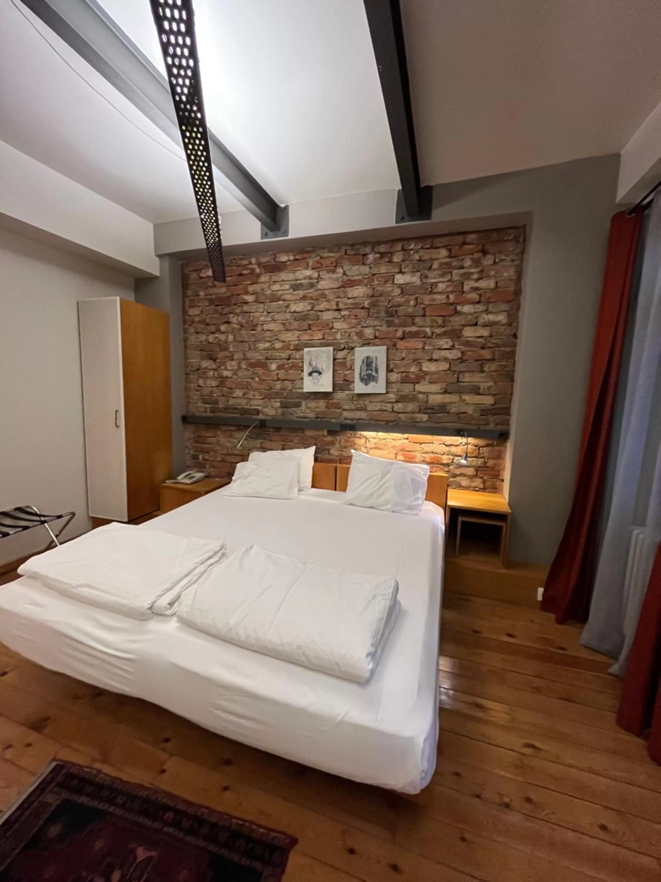 Massage, Bed in Peradays