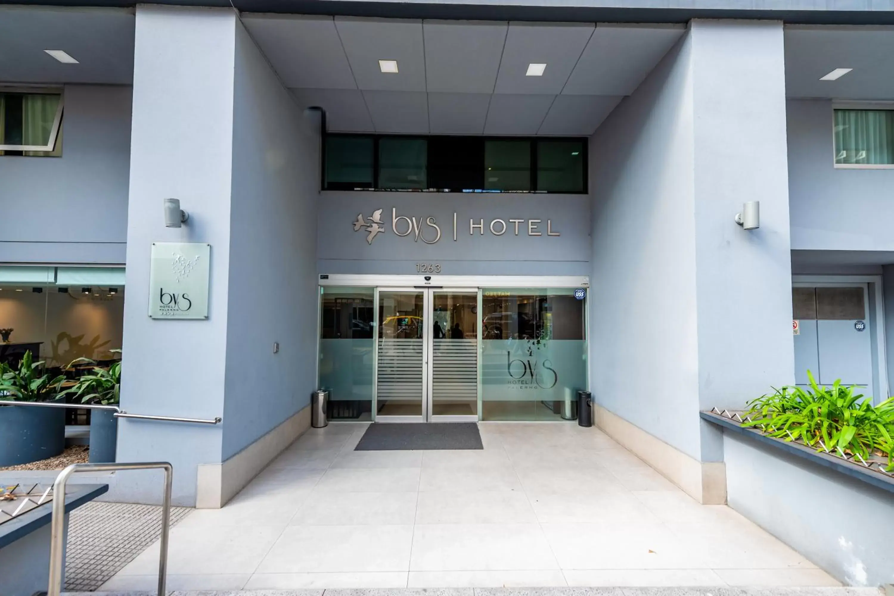 Facade/entrance in Hotel Bys Palermo Facade/entrance in Hotel Bys Palermo