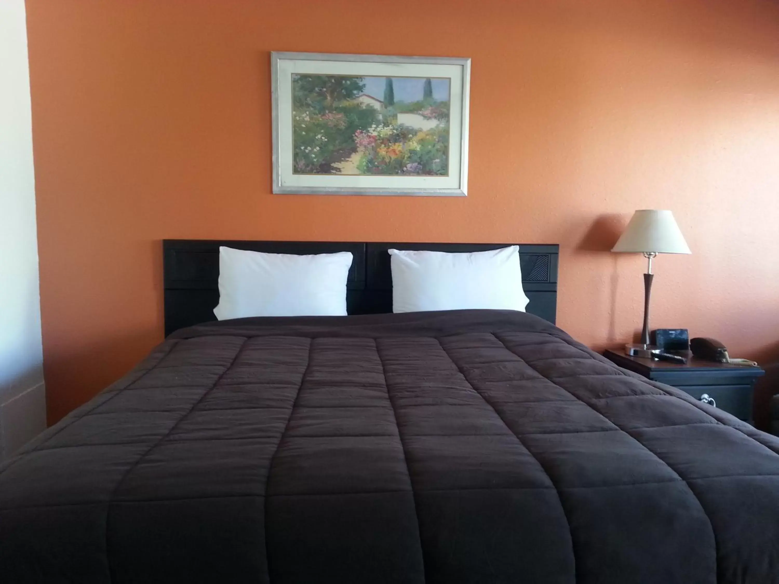 Bed in Guest Harbor Inn- Port Of Los Angeles San Pedro