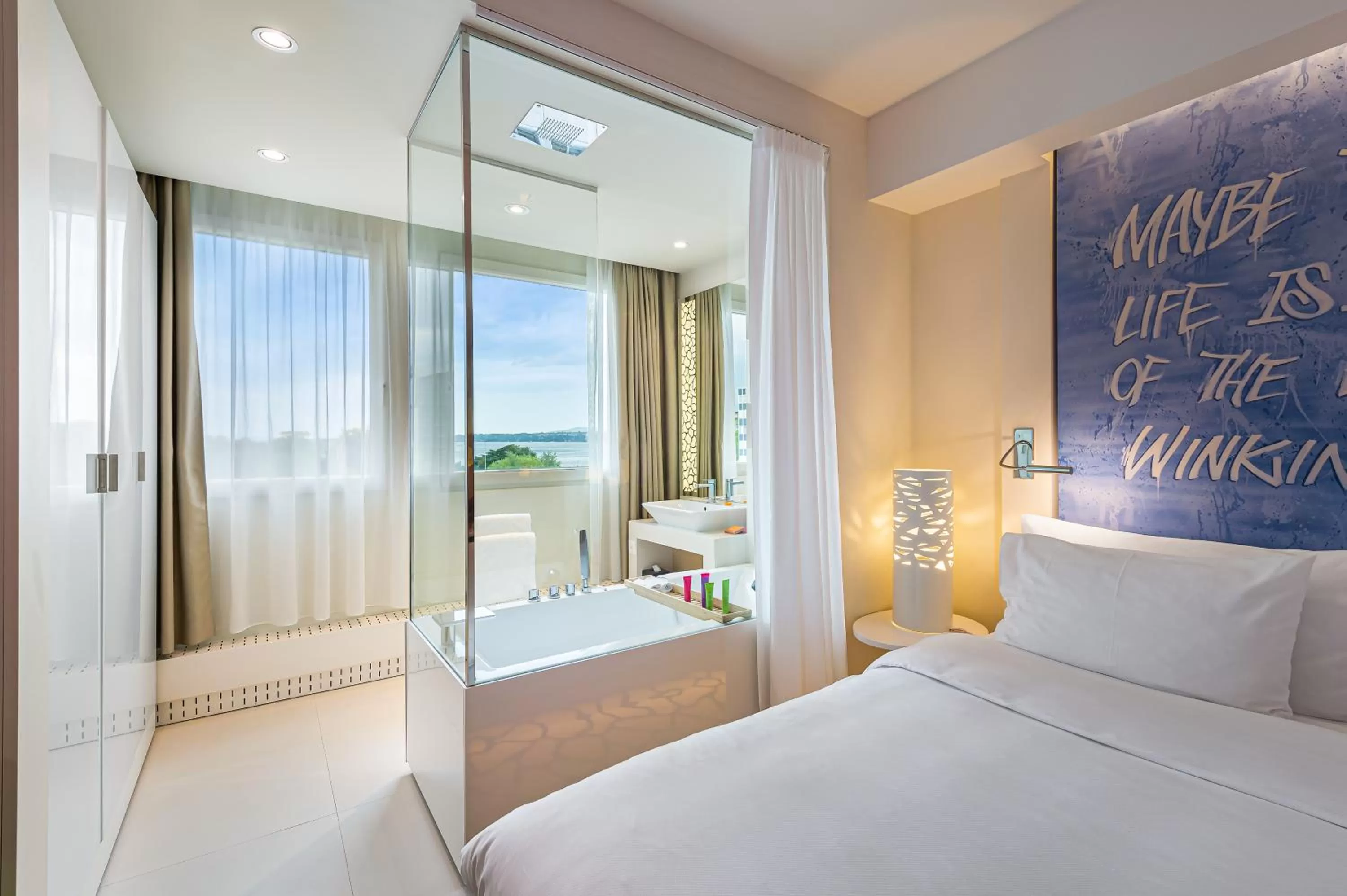 Bathroom, Bed in N’vY Manotel