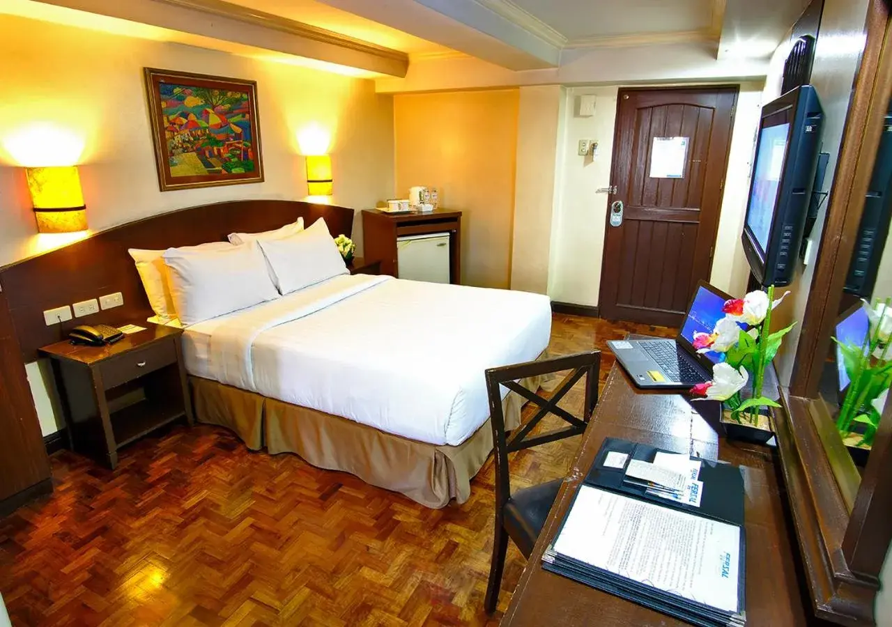 Bed in Fersal Hotel Manila