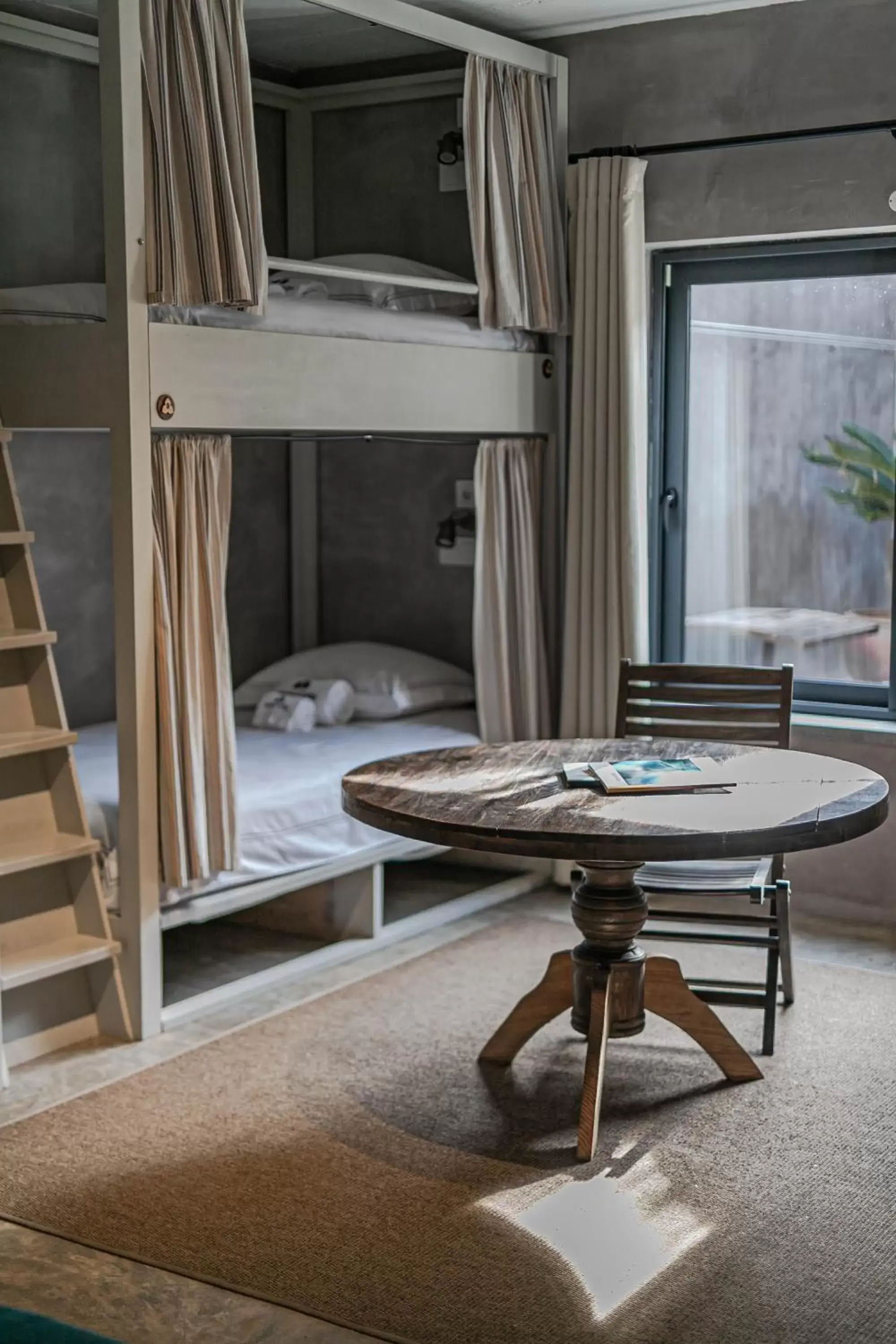 Bed in Surfers Lodge Peniche Bed in Surfers Lodge Peniche