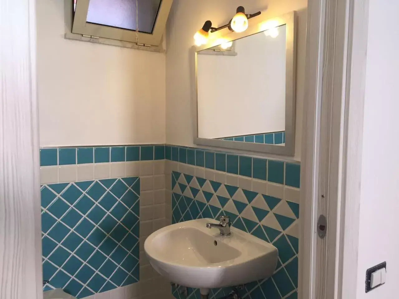 Bathroom in Sardinia-holiday B&B Spargi