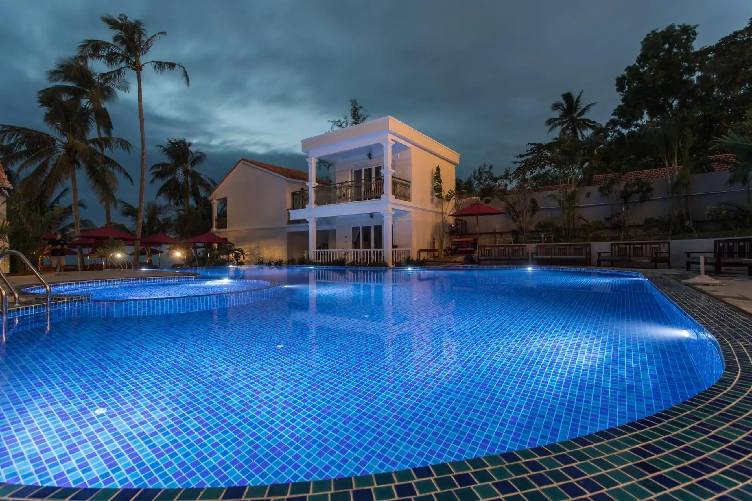 Pool view, Swimming Pool in Phuong Binh House