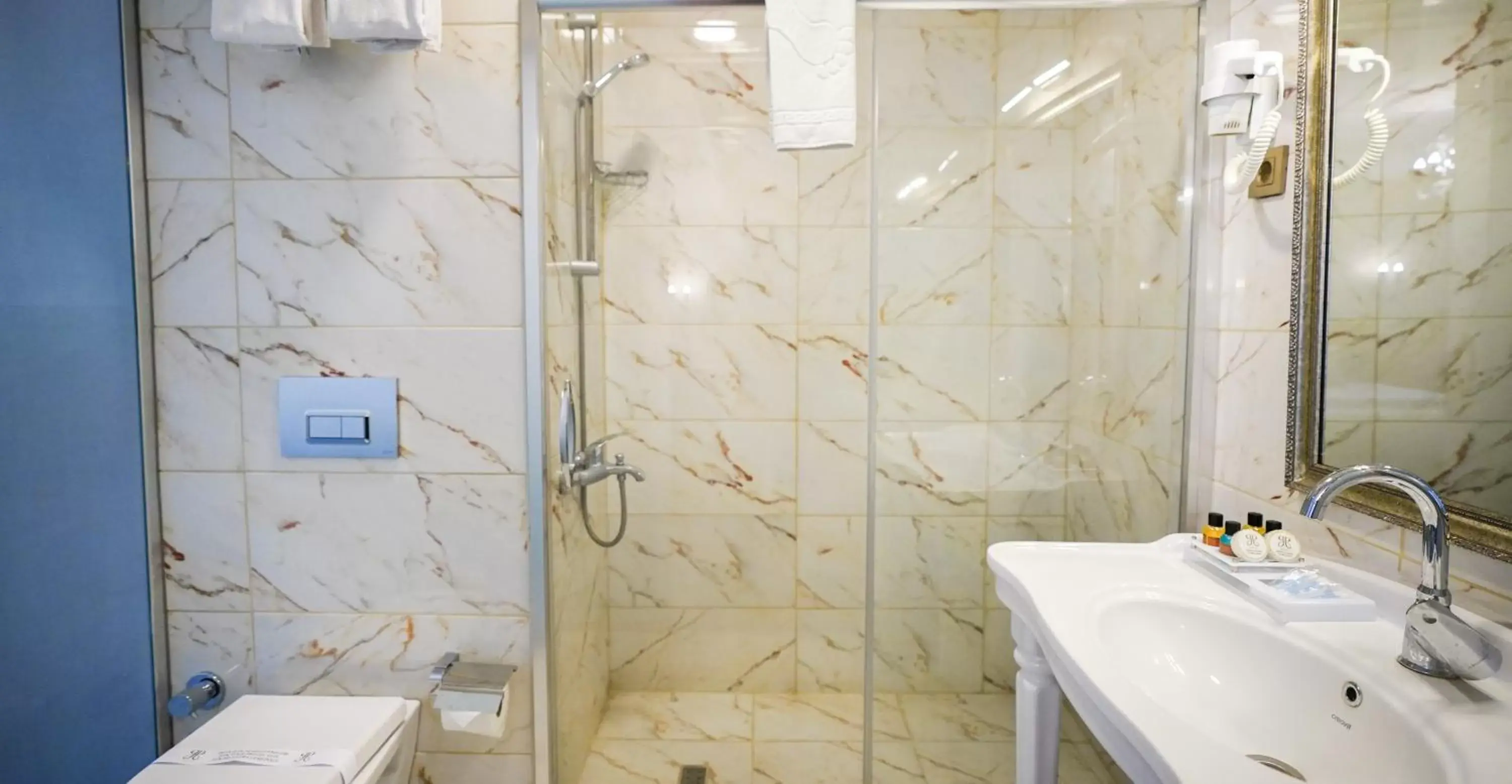 Bathroom in Hotel Gritti Pera & Spa