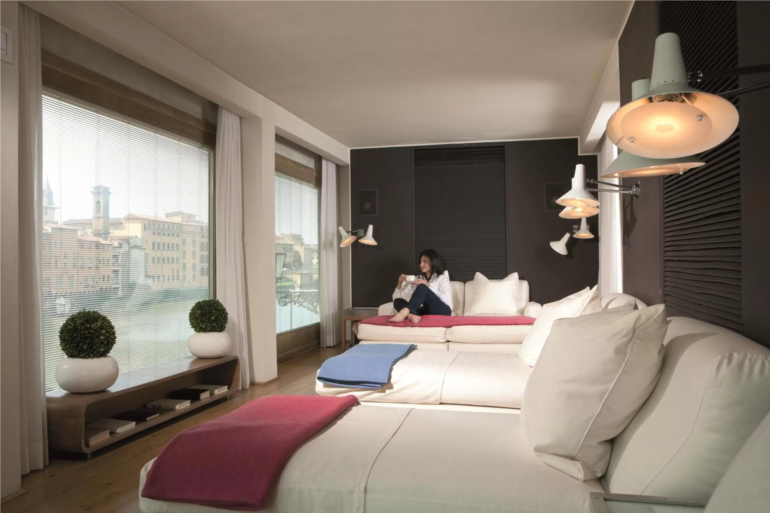 Lounge or bar, Bed in Hotel Continentale - Lungarno Collection