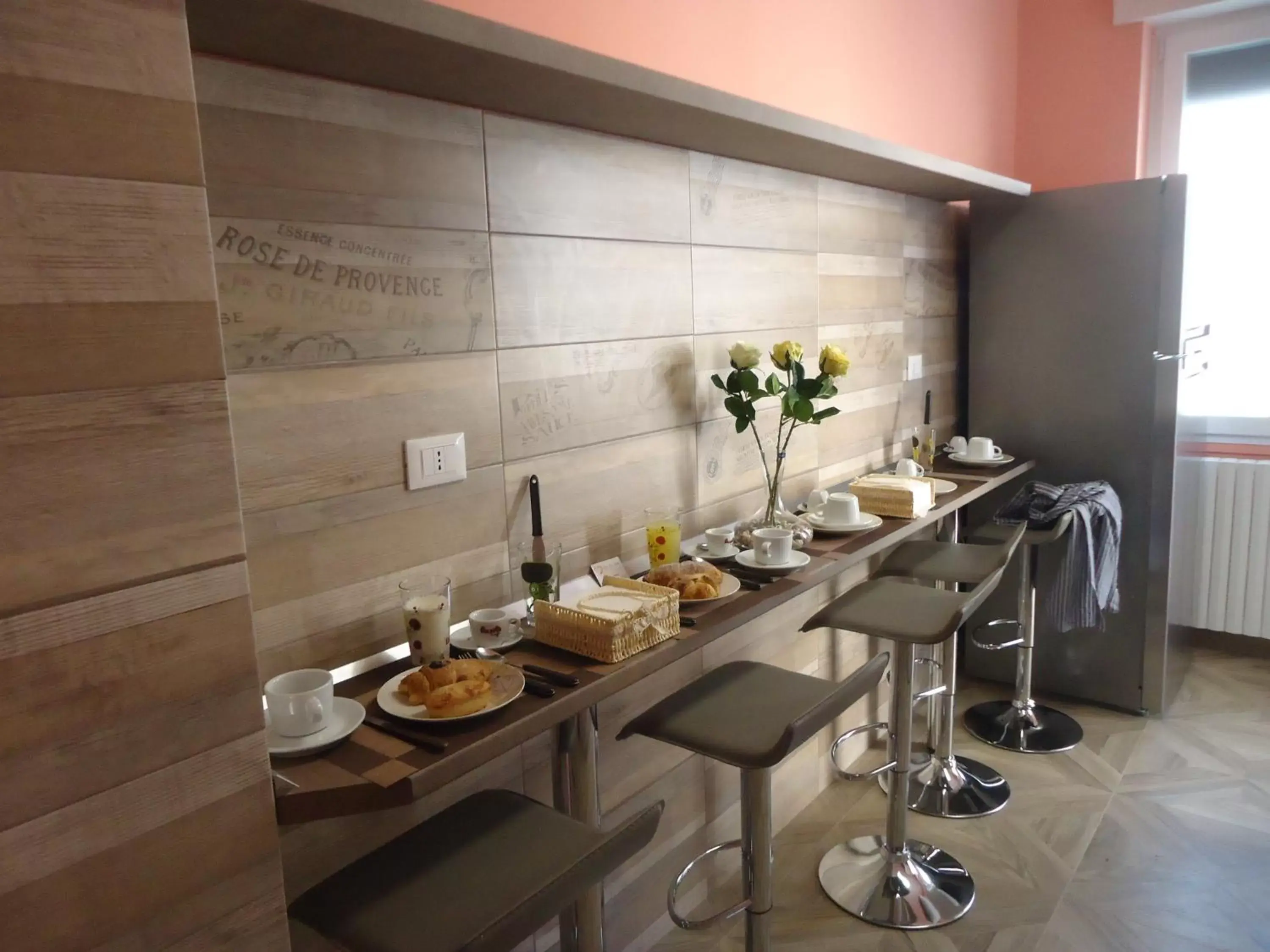 Communal kitchen, Restaurant/Places to Eat in LECCE MON AMOUR B&B