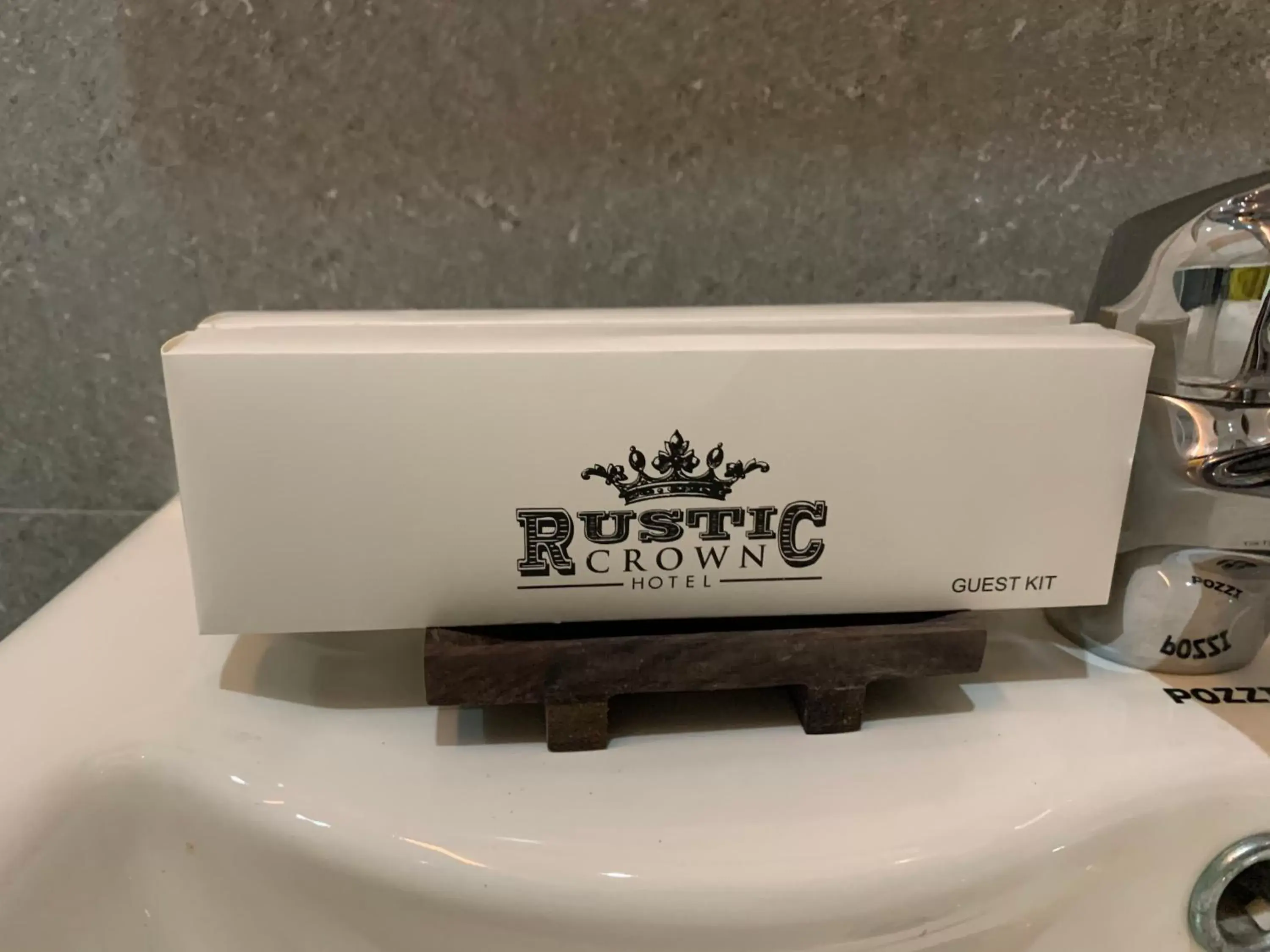 Bathroom in Rustic Crown Hotel