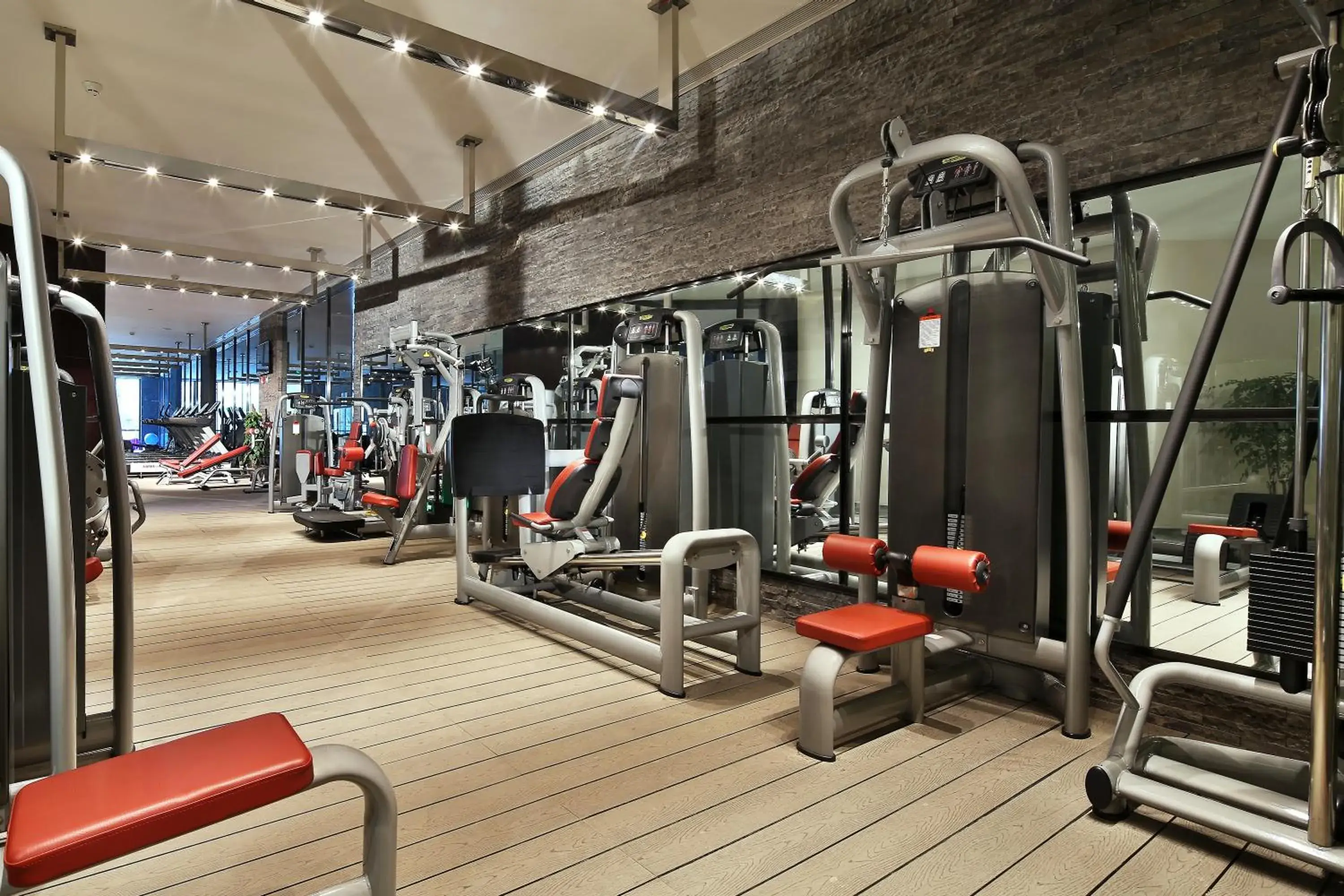 Fitness centre/facilities, Fitness Center/Facilities in Crowne Plaza Chengdu West, an IHG Hotel