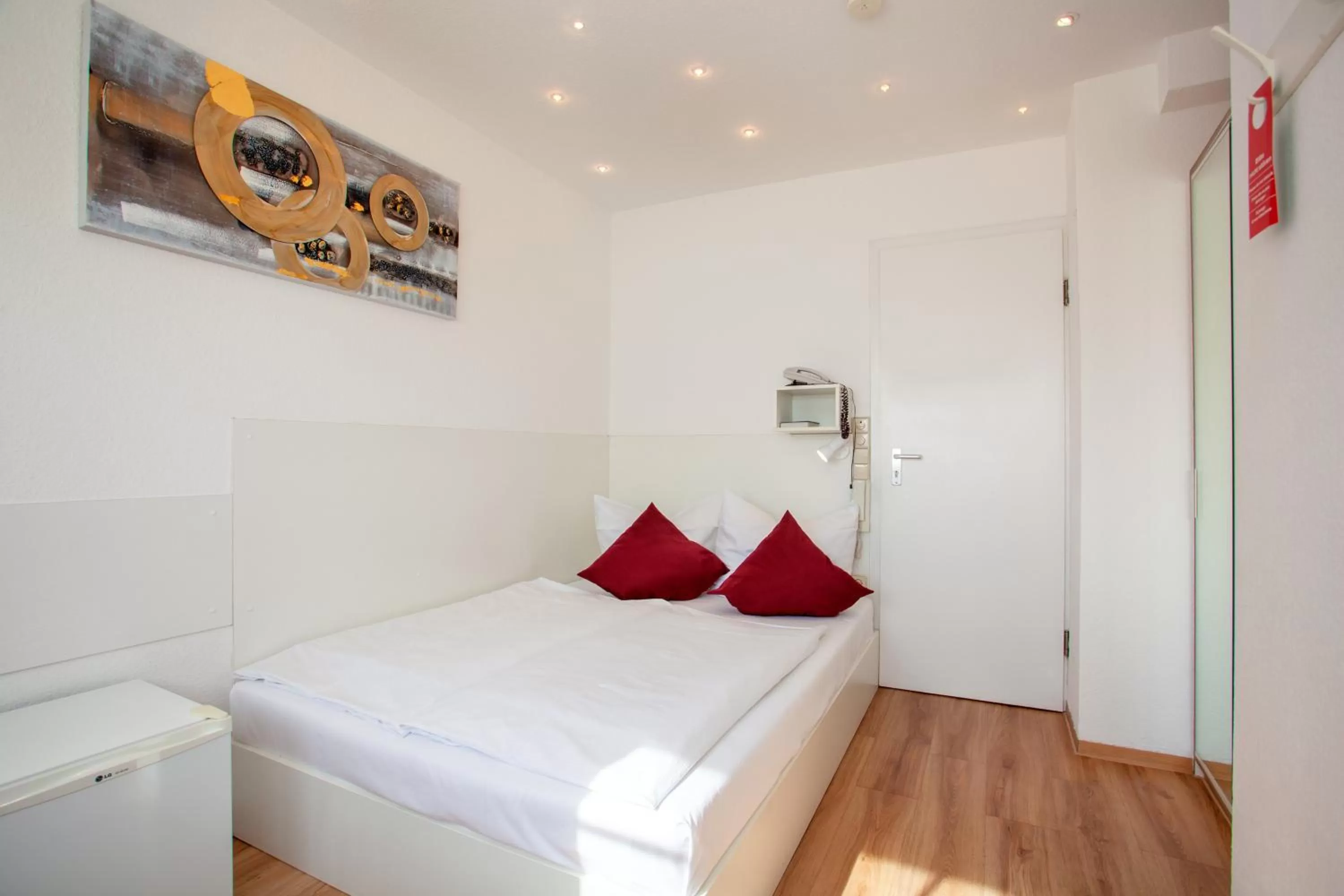 Photo of the whole room, Bed in Relax Hotel & SPA Stuttgart