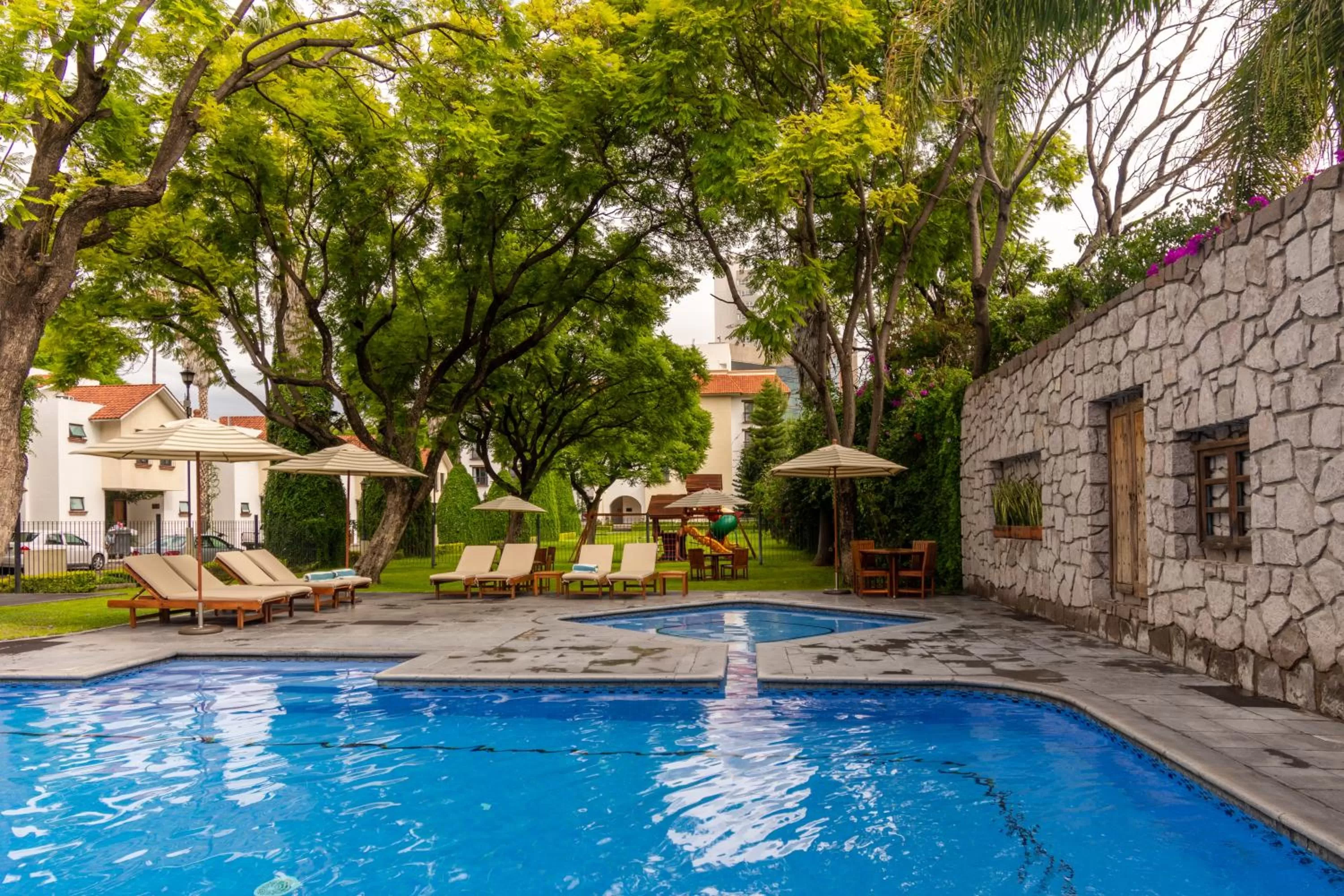 Swimming pool in Hotel Flamingo Inn