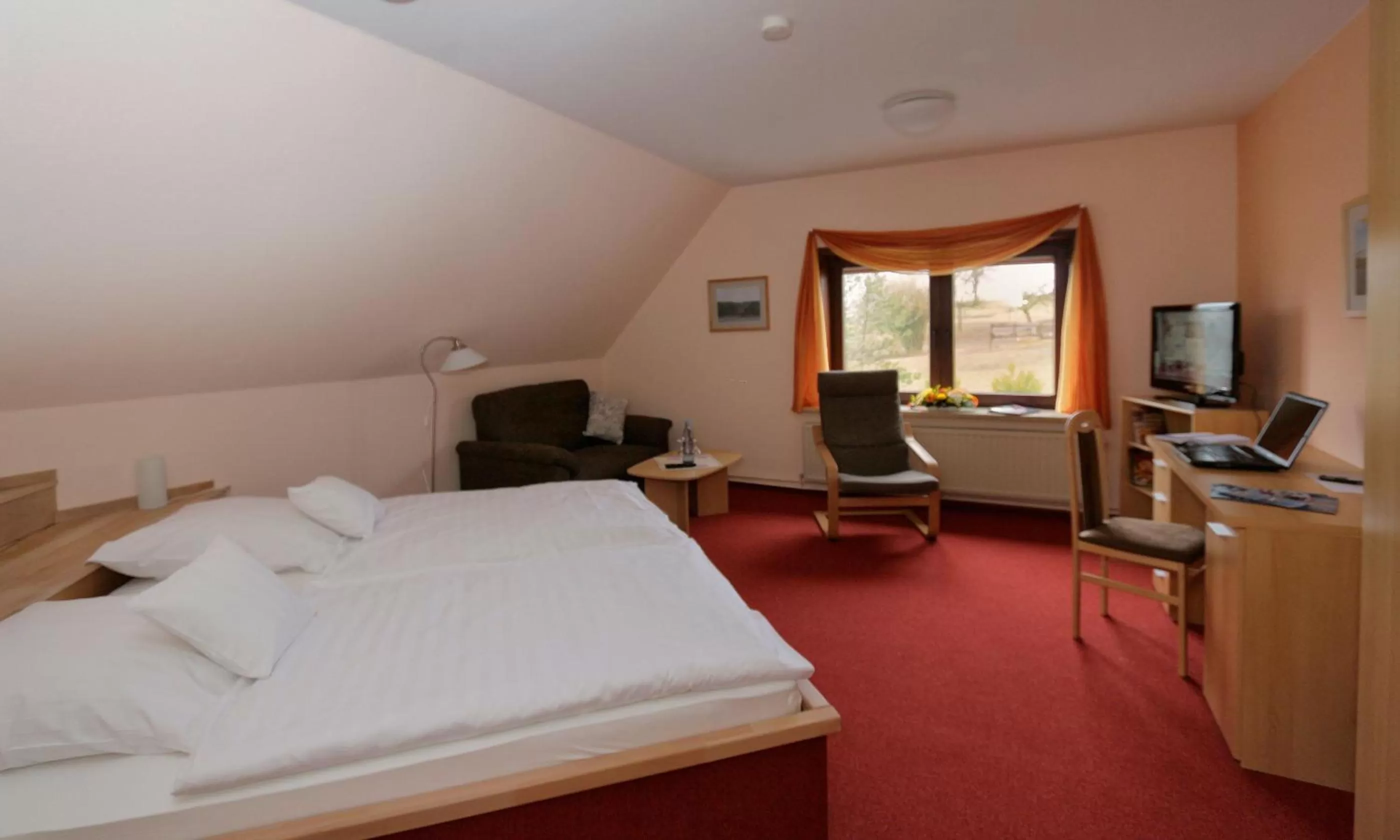 Photo of the whole room, Bed in Gasthof Lafrenz