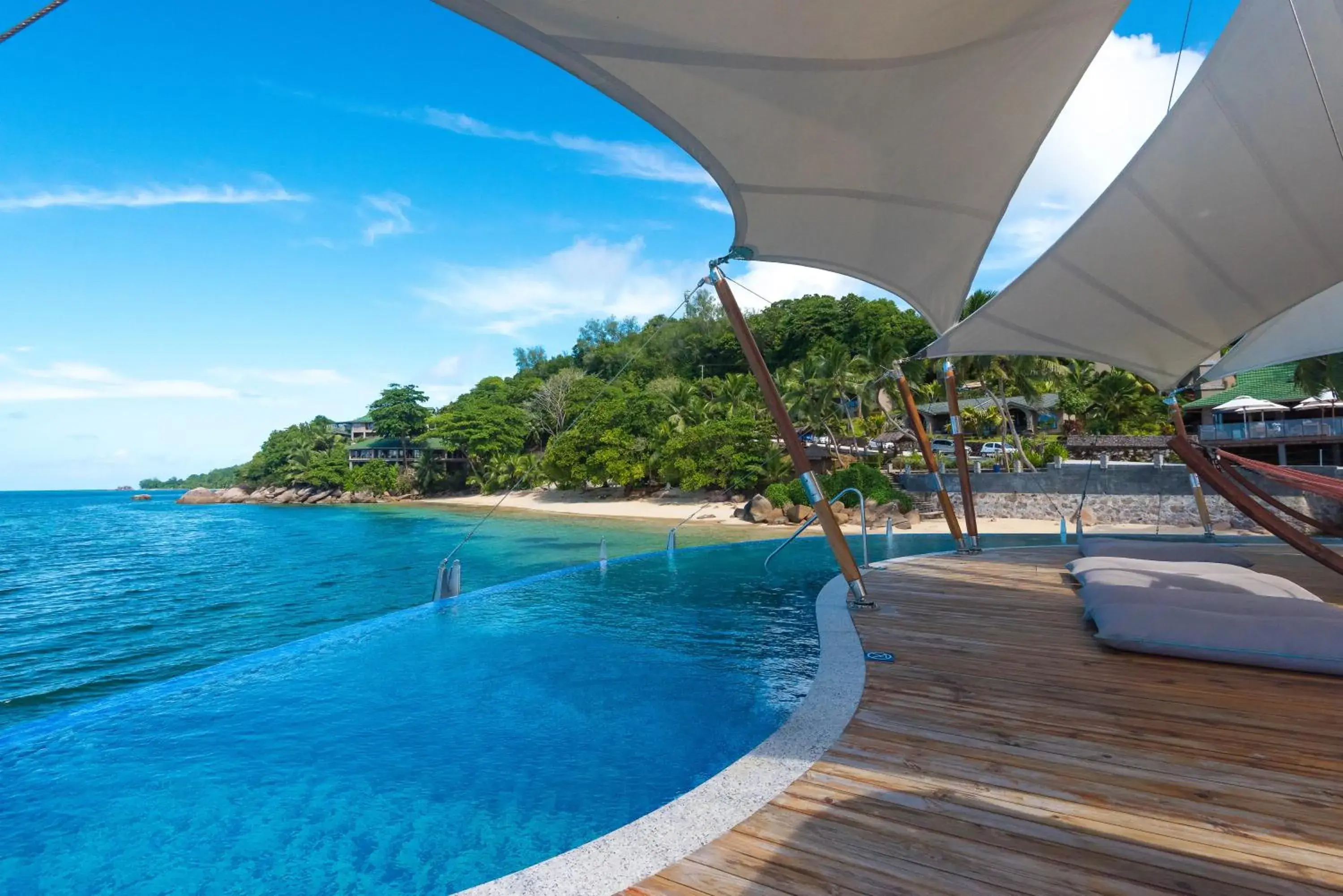 Swimming Pool in Coco de Mer and Black Parrot Suites