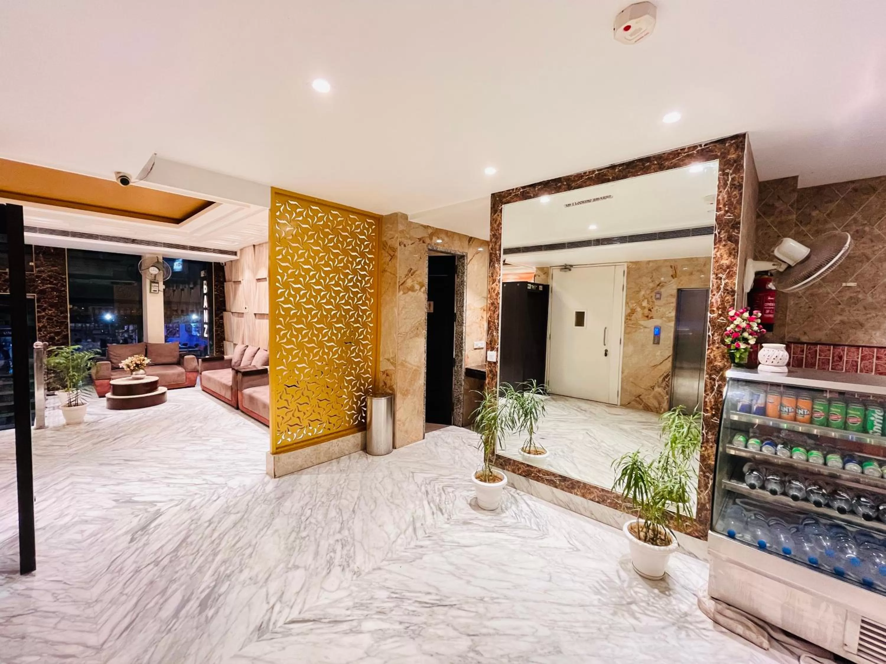 Seating area in Hotel Banz near Delhi Airport