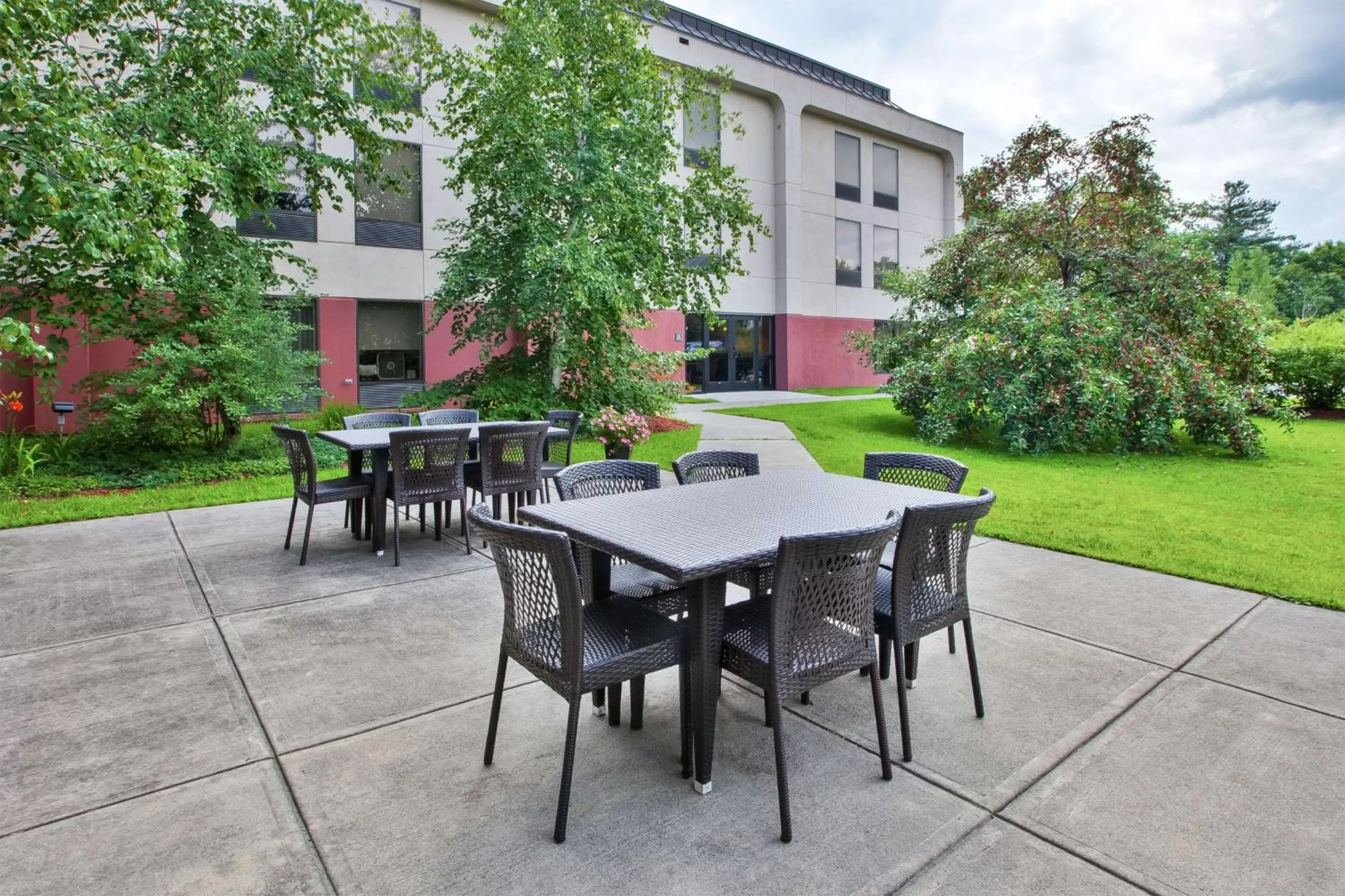 Patio in Hampton Inn White River Junction