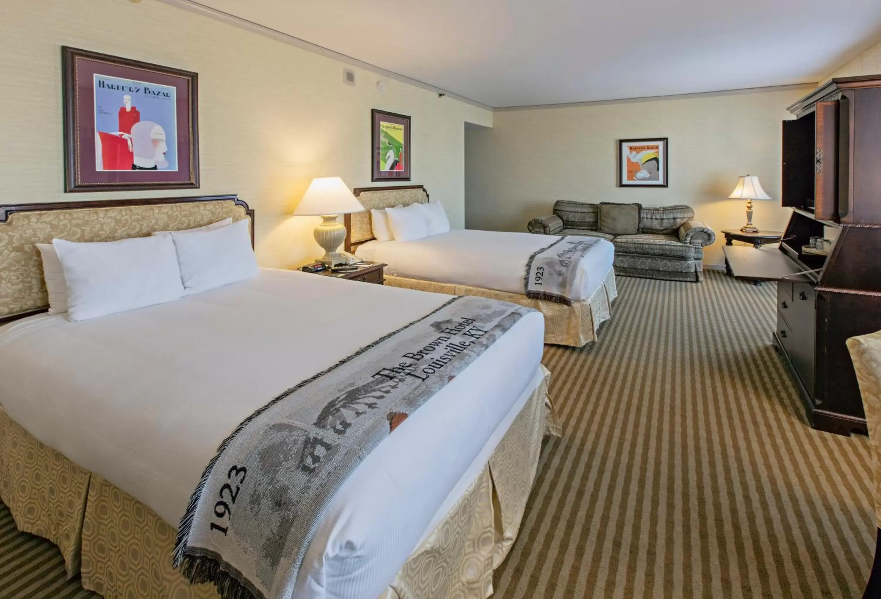 Bedroom, Bed in The Brown Hotel Bedroom, Bed in The Brown Hotel