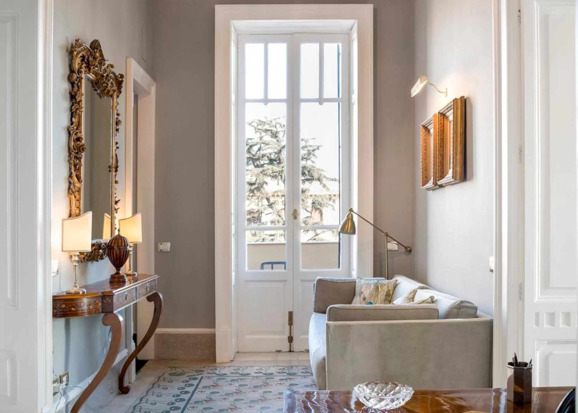 Seating area, Bed in Vittoria - house of charme